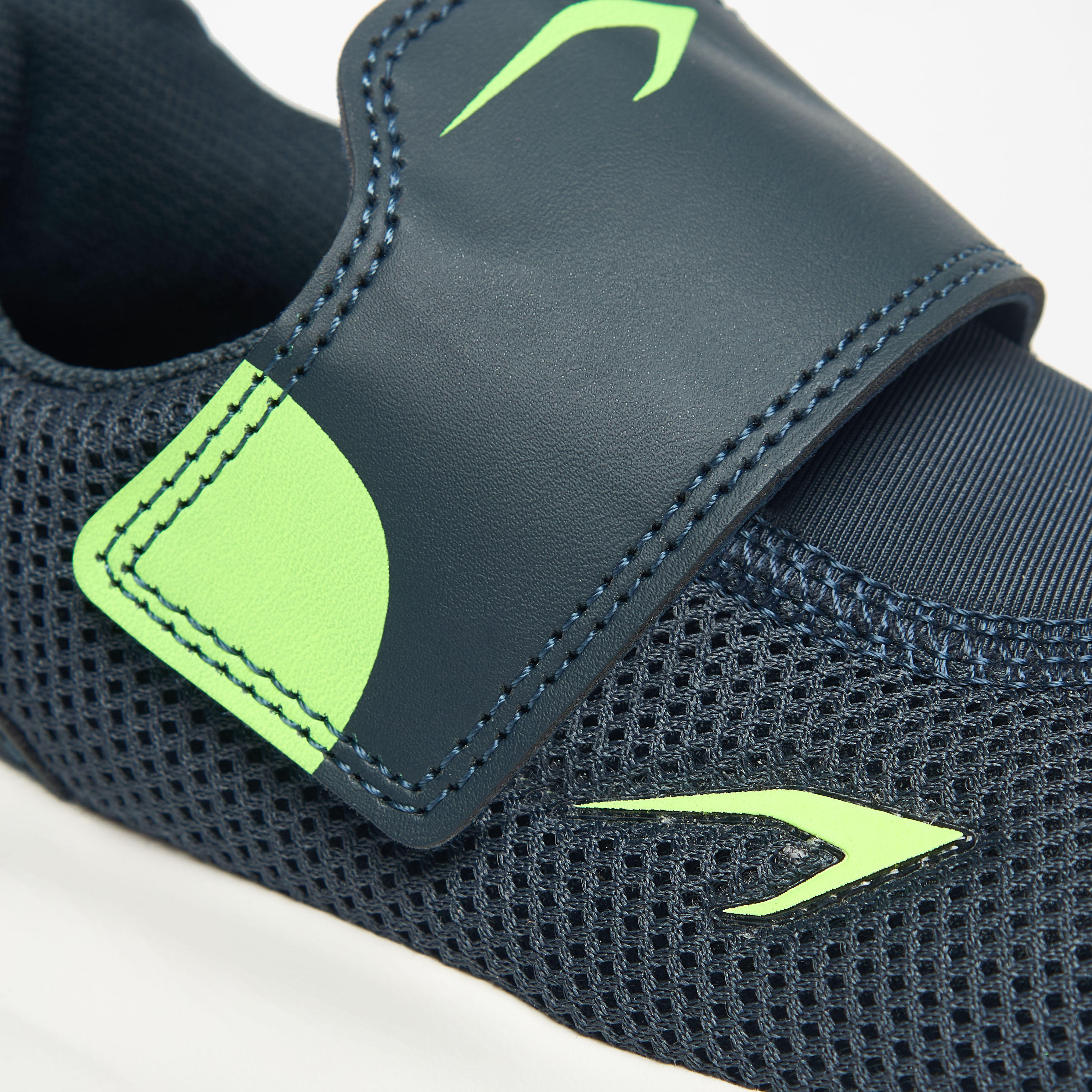Dash Textured Lightweight Sneakers with Hook and Loop Closure-boys-shoes-sneakers-image-4