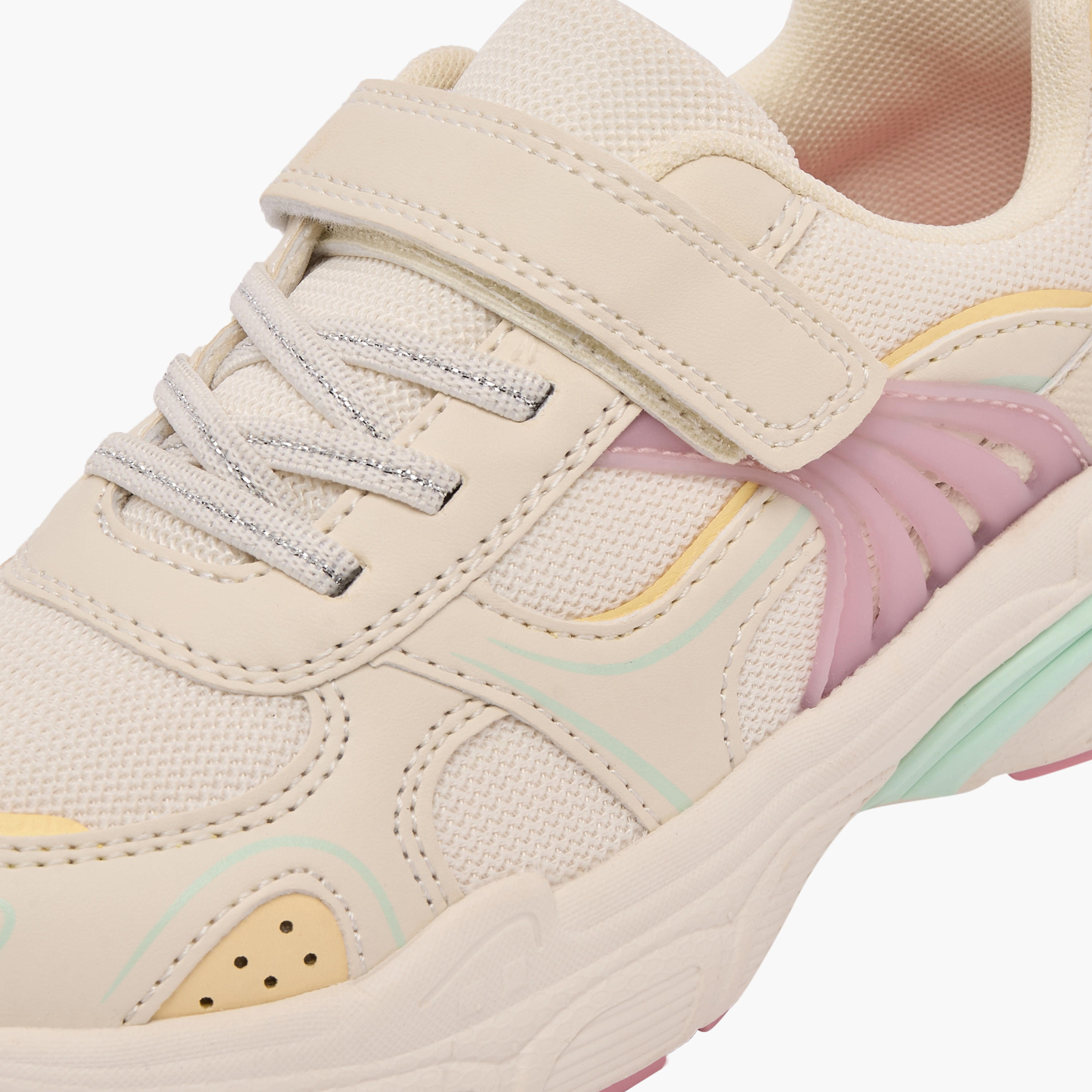 حذاء رياضي بشريط لاصق للبنات من ليتل ميسي-girls-shoes-sneakers-image-4