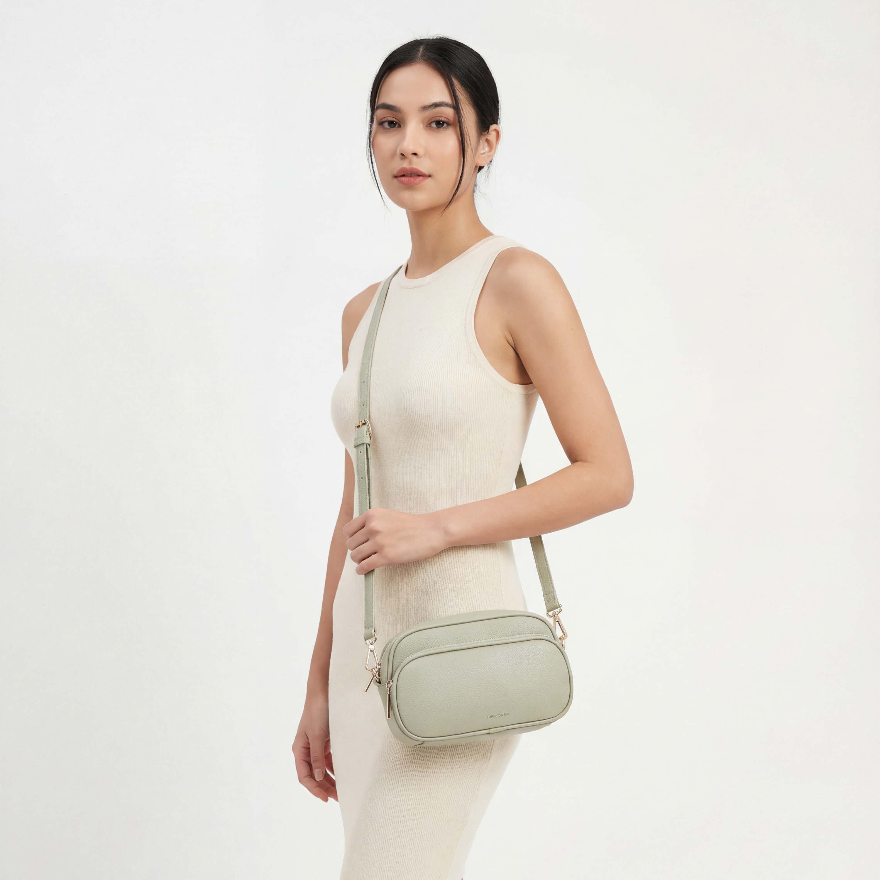 شنطة كروس بودي سادة بحزام قابل للفصل من فلورا بيلا-women-bagsandwallets-handbags-image-2