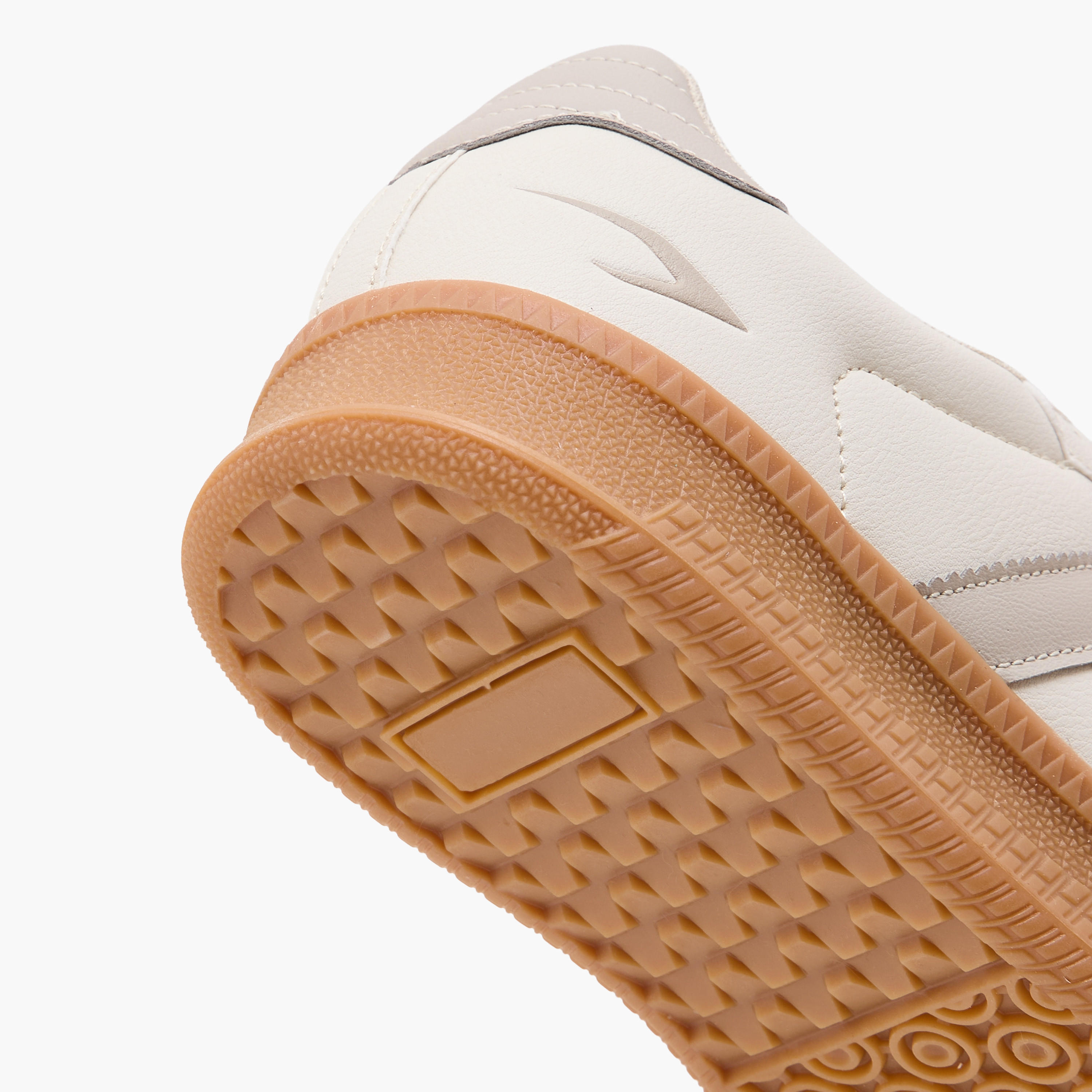 حذاء سنيكرز طول الكاحل برباط إغلاق للنساء من داش-women-shoes-sneakers-image-5