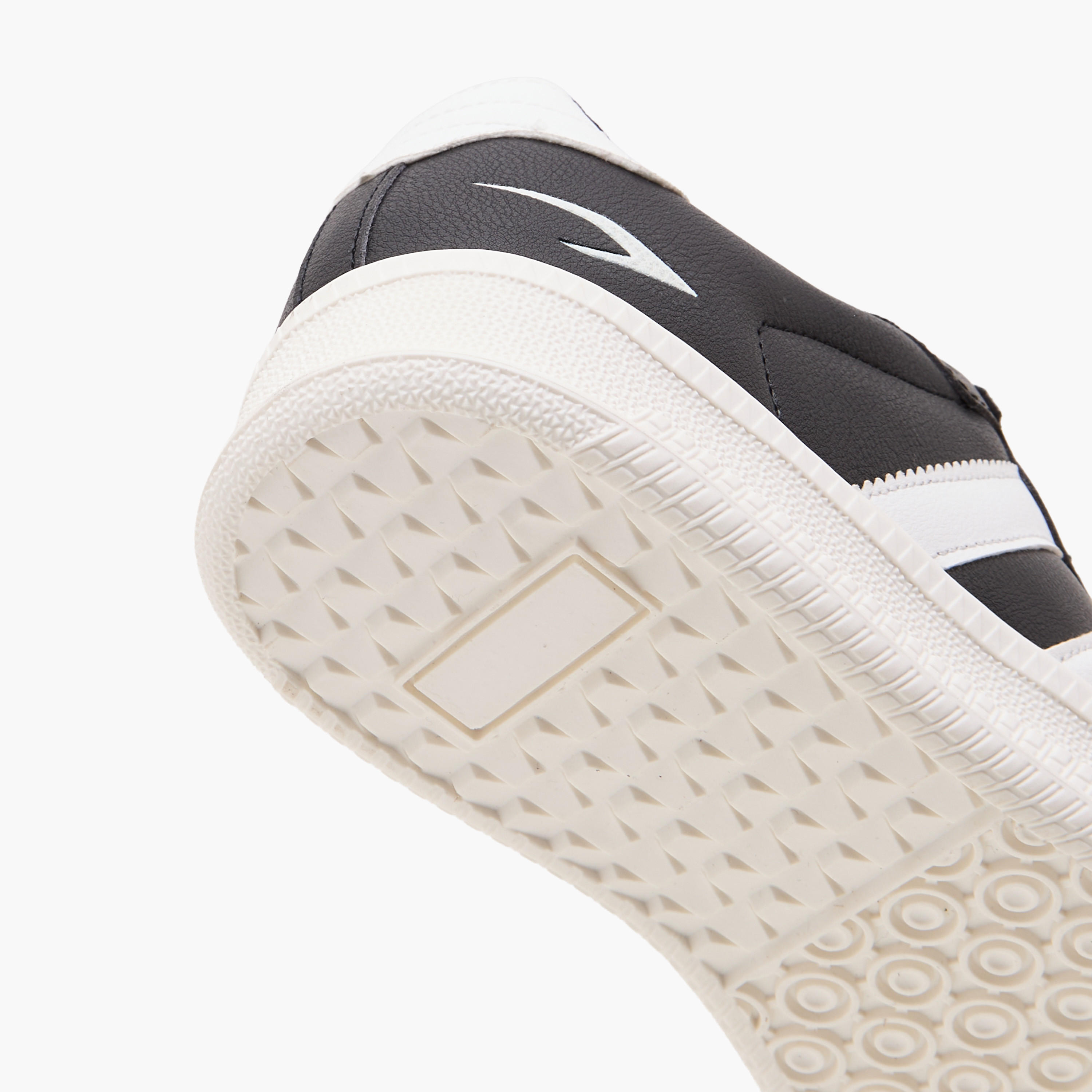 حذاء سنيكرز طول الكاحل برباط إغلاق للنساء من داش-women-shoes-sneakers-image-5