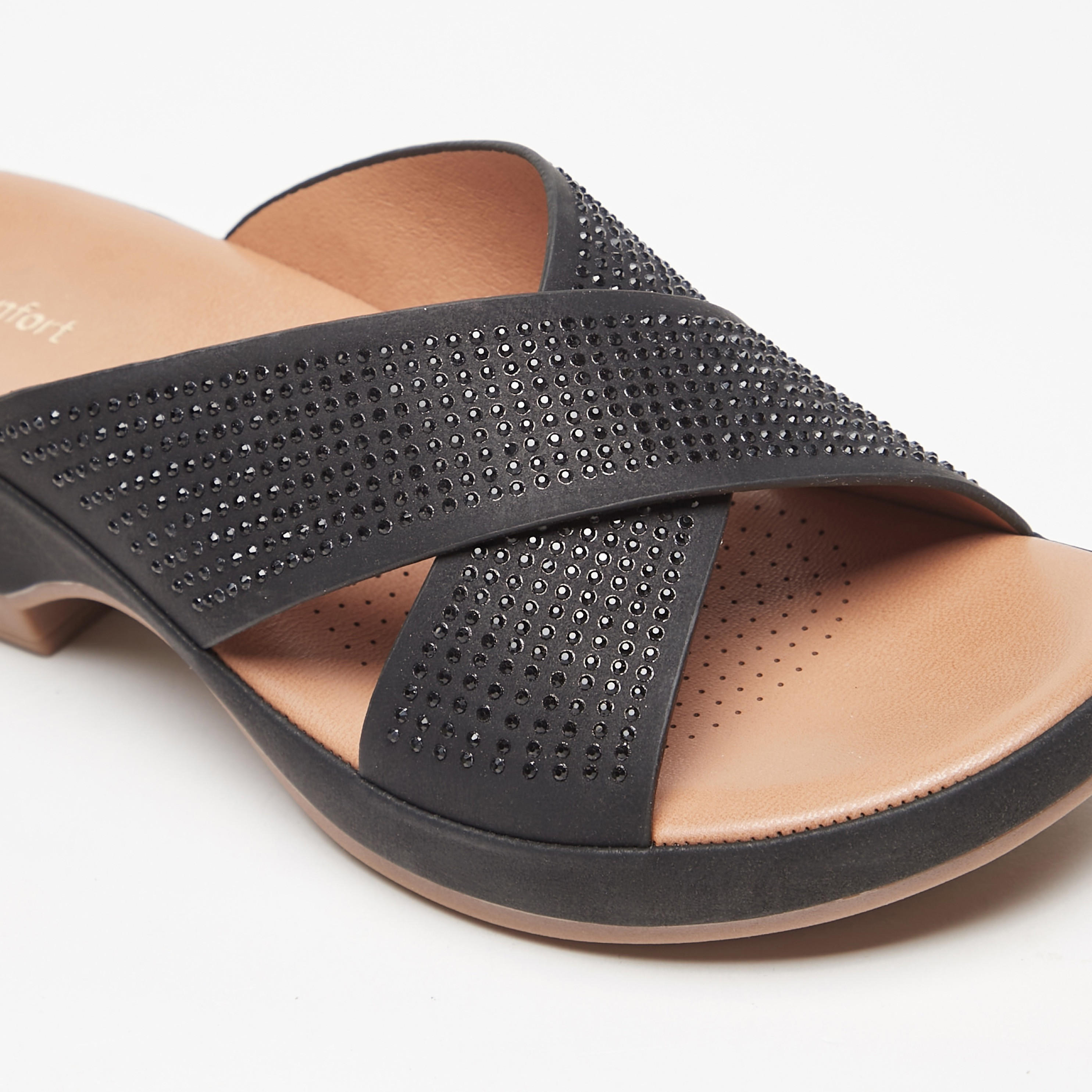 صندل مريح مزيّن بحزام متقاطع وكعب سميك من لو كونفورت-women-shoes-sandals-heeled-image-5
