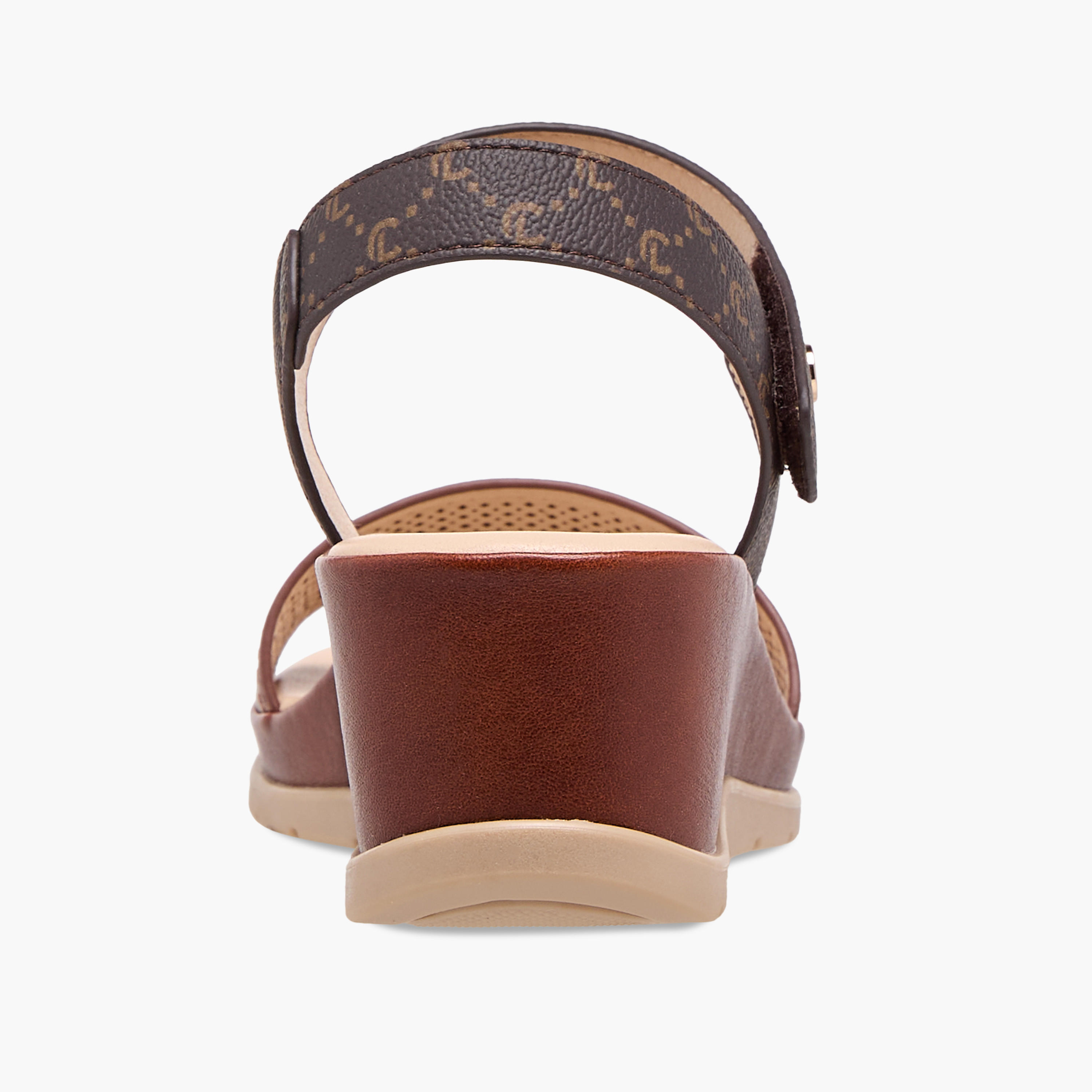 صندل بارز الملمس بكعب ويدج وشريط إغلاق من لو كونفورت-women-shoes-sandals-heeled-image-5