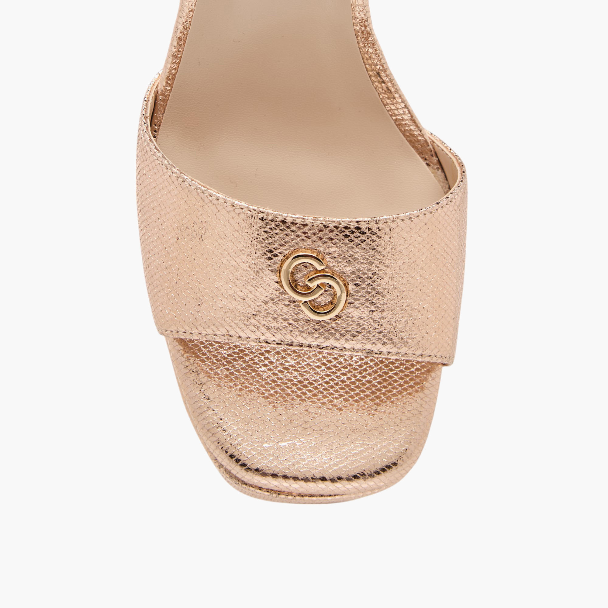 صندل بحزام بارز الملمس وبإبزيم إغلاق للنساء من سيليست-women-shoes-sandals-heeled-image-4
