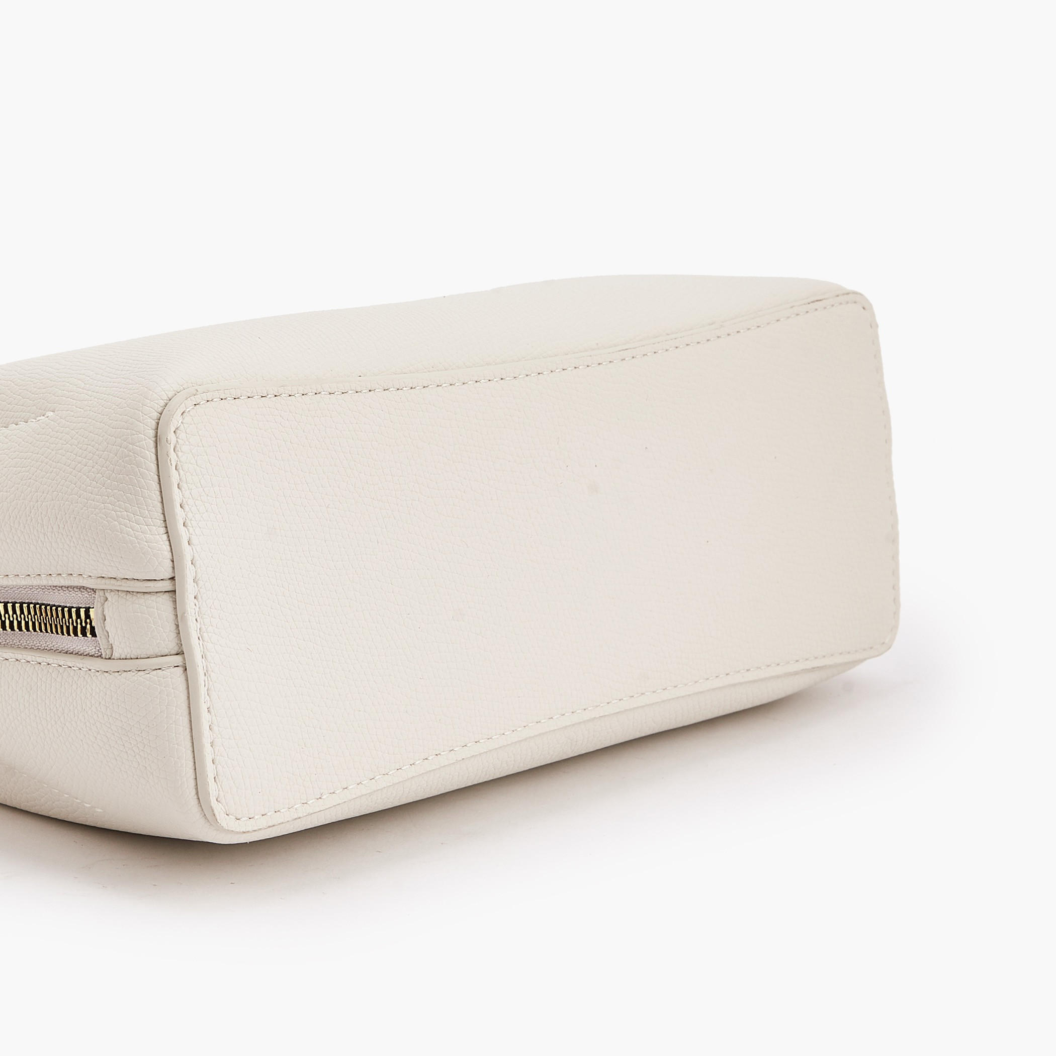 شنطة كروس بودي بزينة شعار مع حزام قابل للفصل من فلورا بيلا-women-bagsandwallets-handbags-image-7