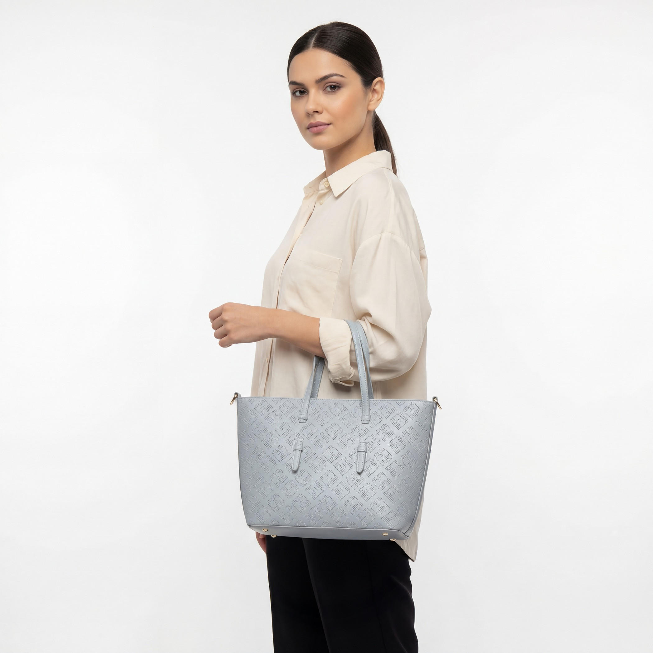 شنطة توتي مفرّغة بالليزر مع حزام كتف قابل للفصل للنساء من فلورا بيلا-women-bagsandwallets-handbags-image-2