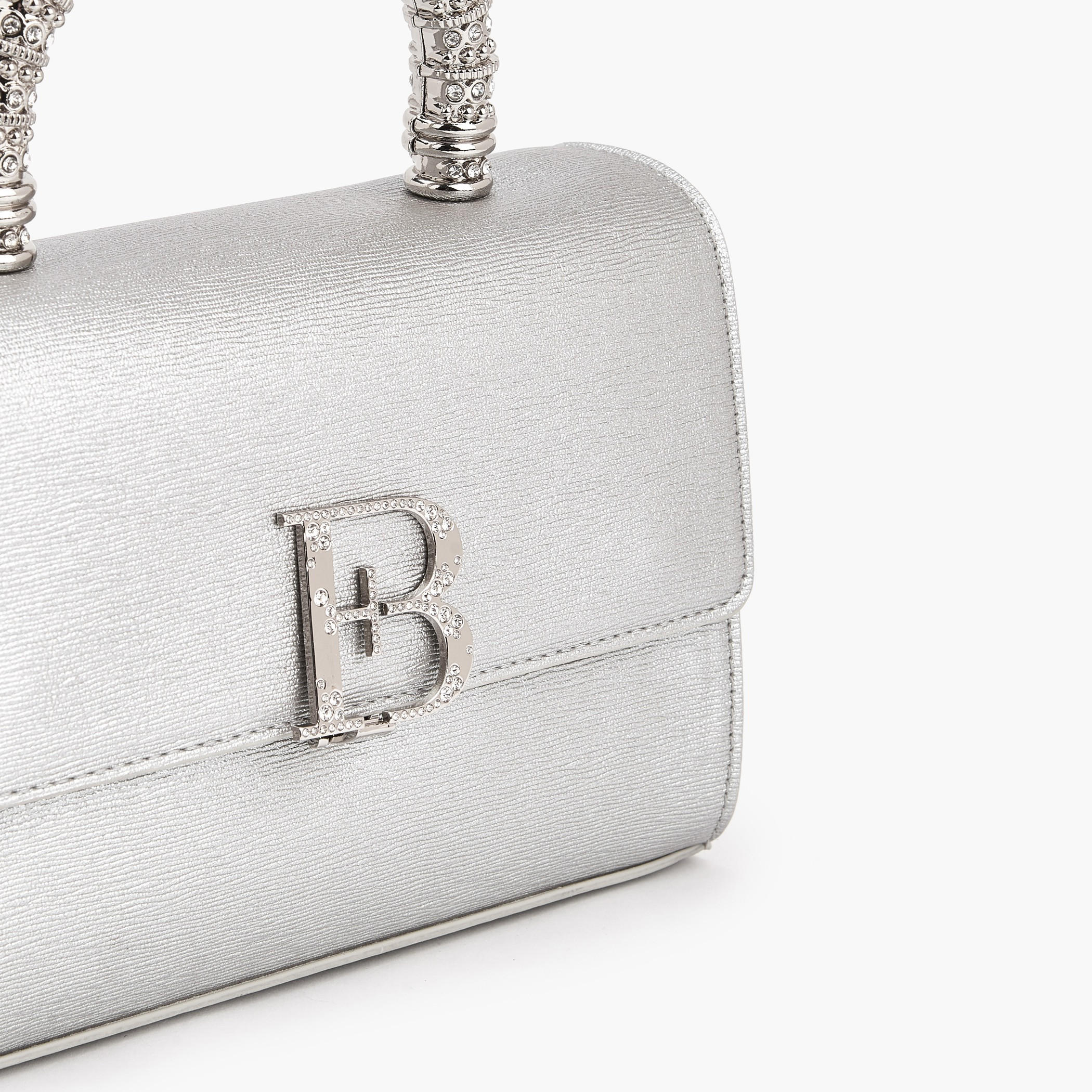 شنطة ساتشيل بتزيينات شعار وبحزام قابل للفصل من فلورا بيلا-women-bagsandwallets-handbags-image-6