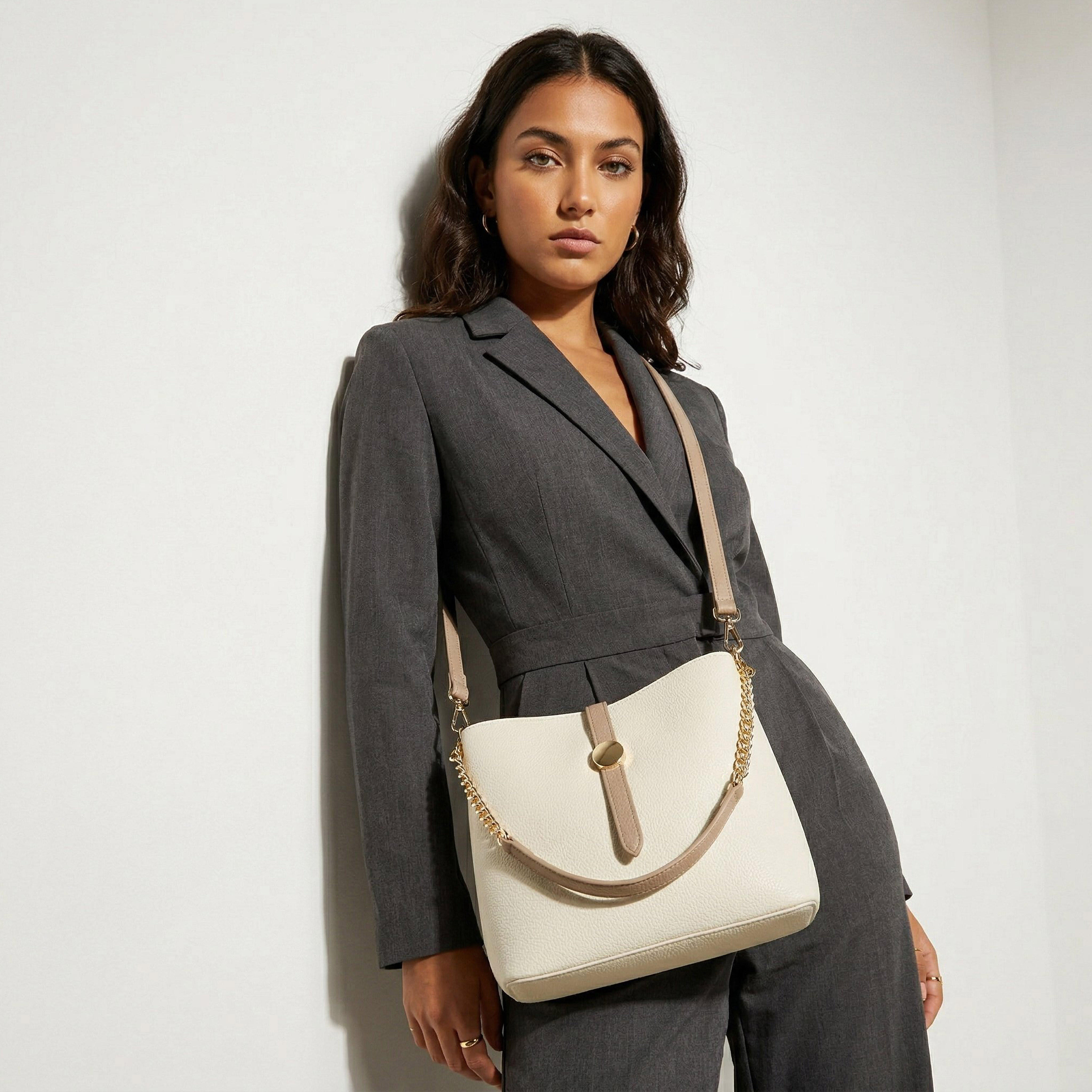 شنطة دلو سادة بحزام كتف قابل للفصل من فلورا بيلا-women-bagsandwallets-handbags-image-2