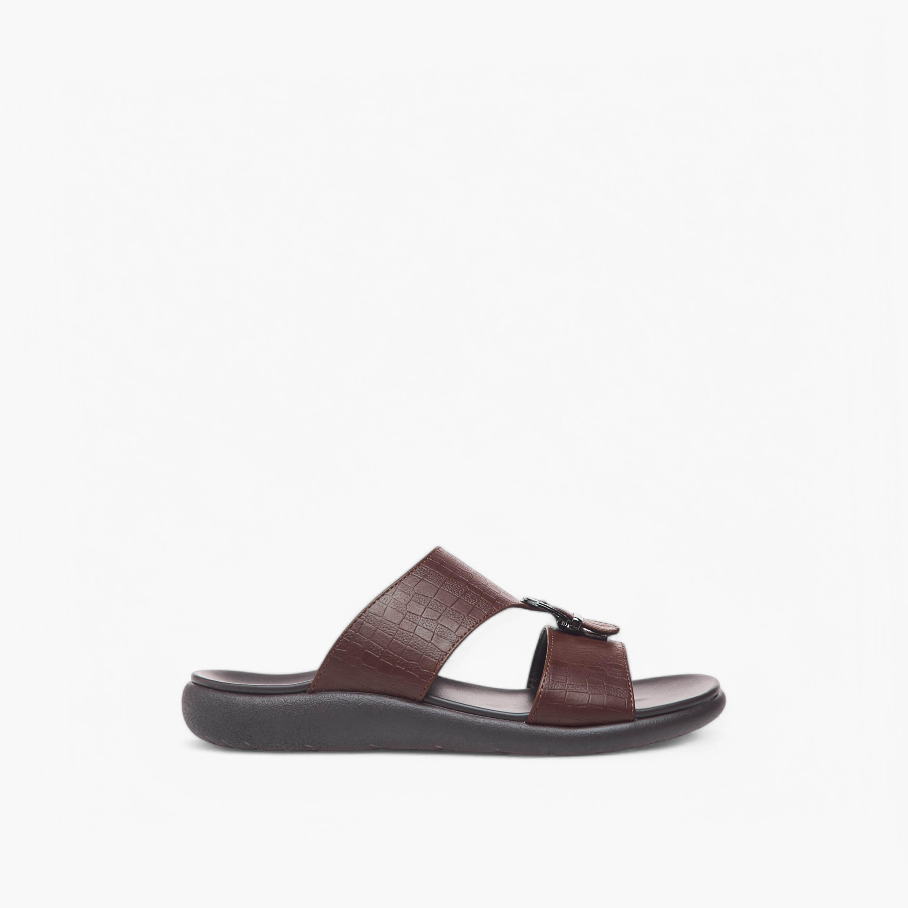 صندل عربي سهل الارتداء بزينة إبزيم من أل بي أل من شو إكسبريس-men-shoes-sandals-image-6
