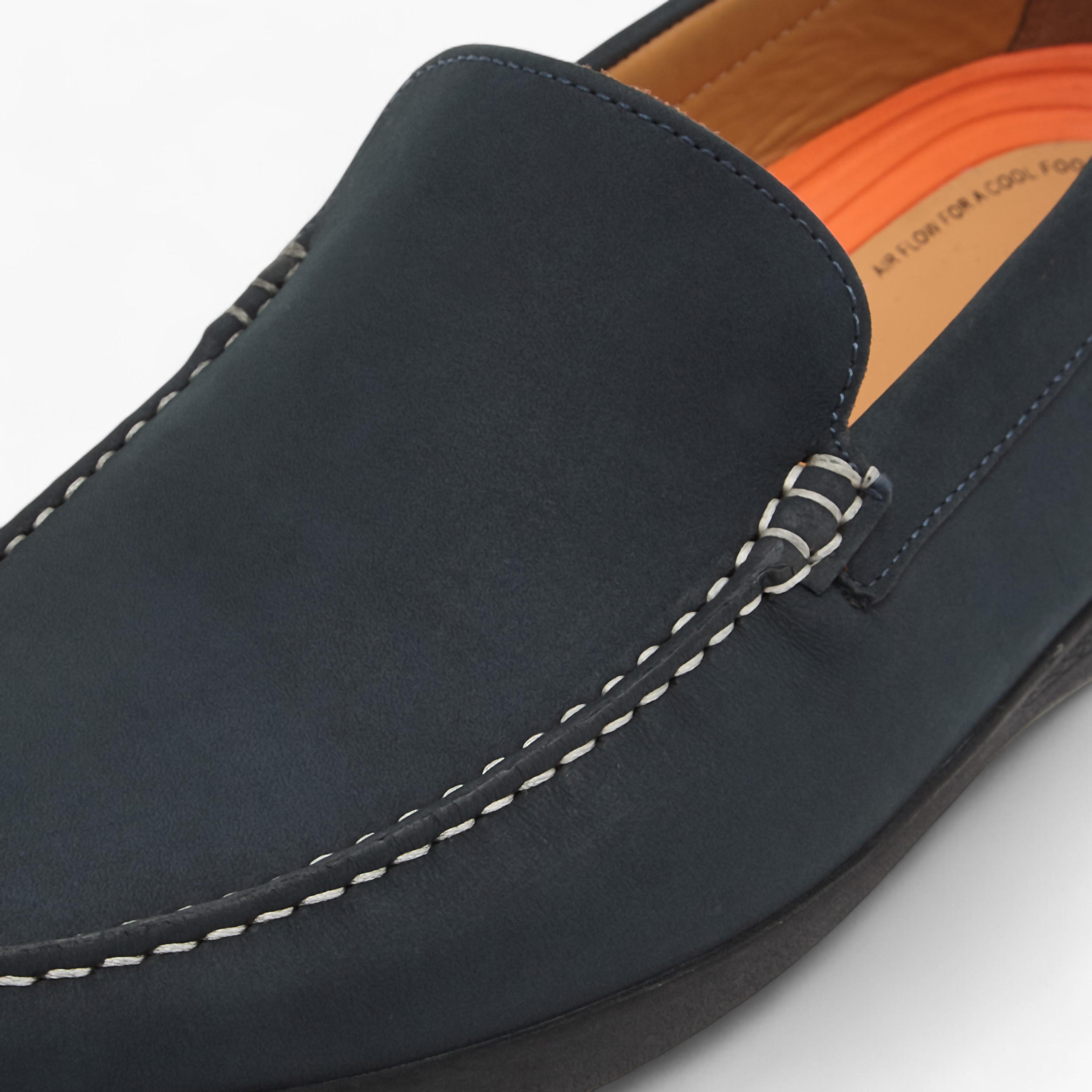 Le Confort Leather Solid Slip-On Comfort Moccasins-men-shoes-loafersandmoccasins-image-4