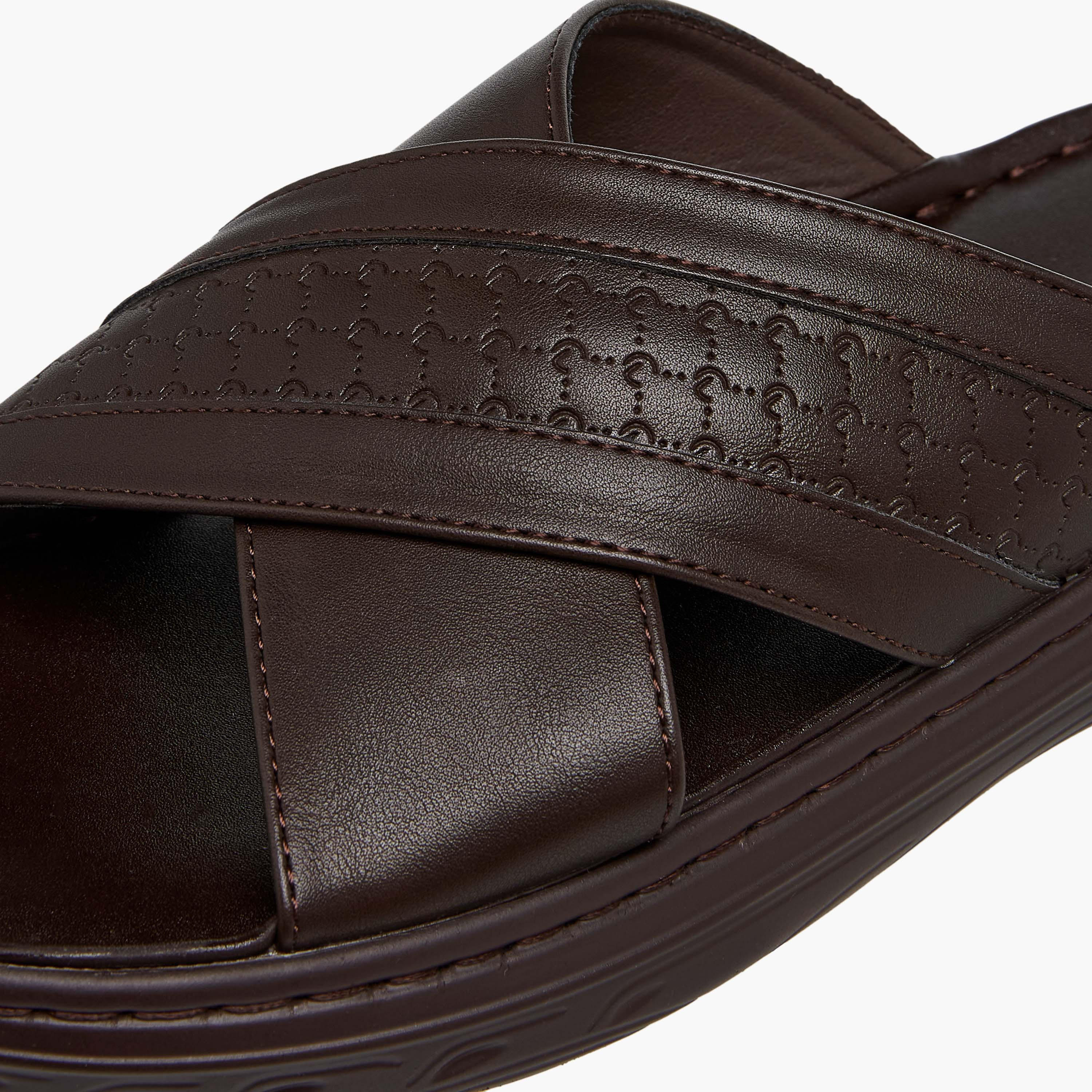 Le Confort Logo Embossed Cross Strap Slip-On Sandals-men-shoes-sandals-image-4