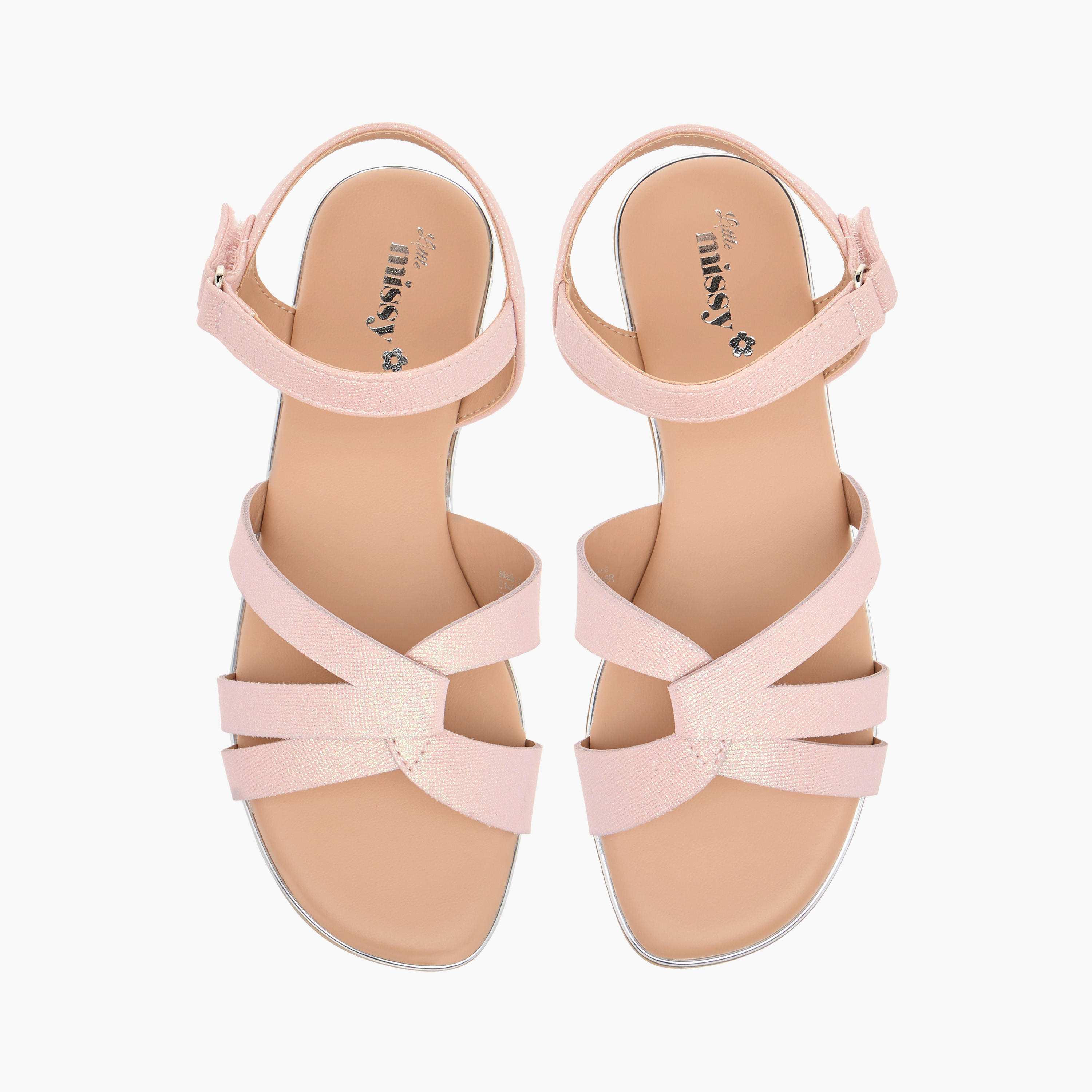 صندل بارز الملمس بحزام متقاطع وشريط إغلاق لاصق من ليتل ميسي-girls-shoes-sandals-image-11