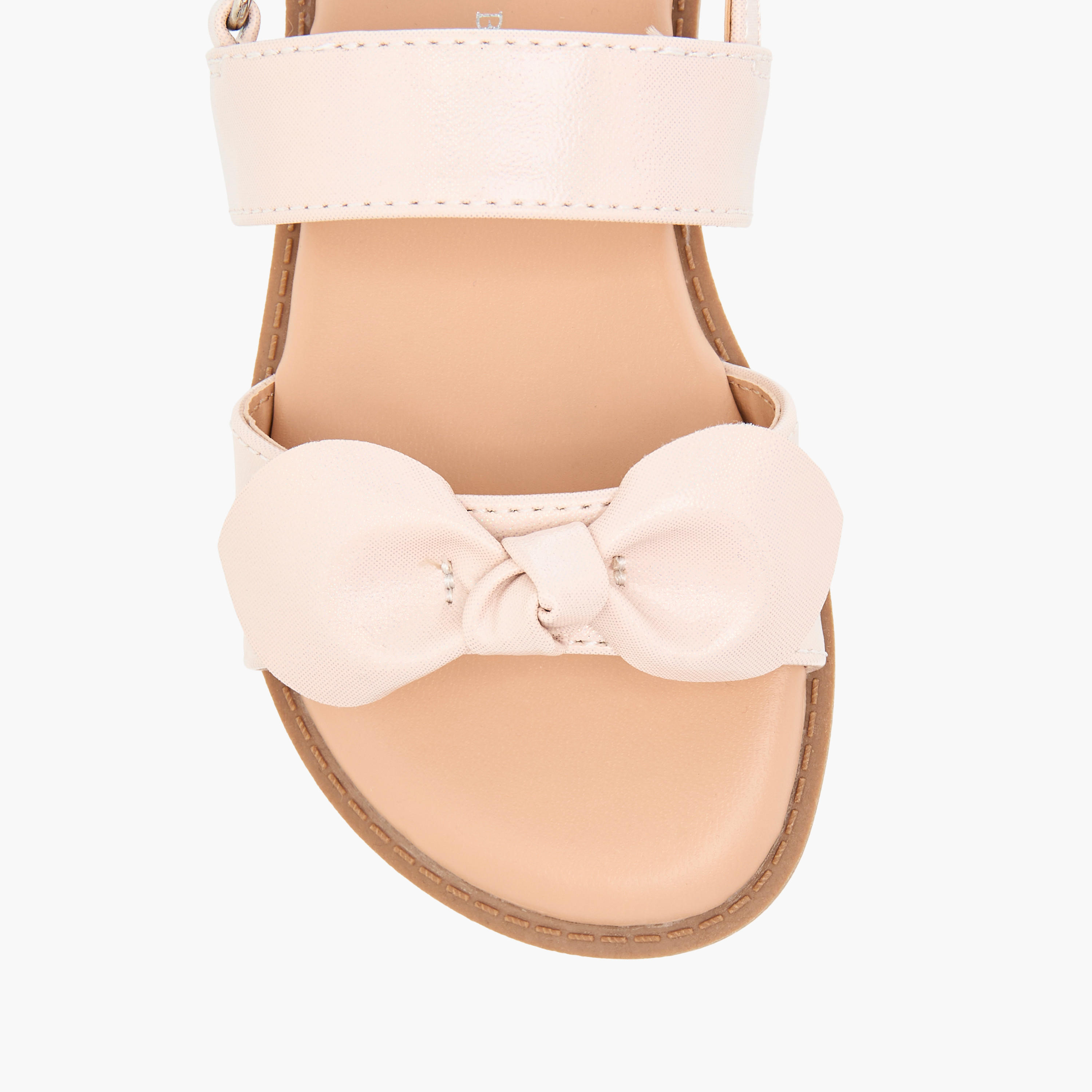 صندل بشريط إغلاق لاصق وزخارف فيونكة من فلورا بيلا-girls-shoes-sandals-image-3