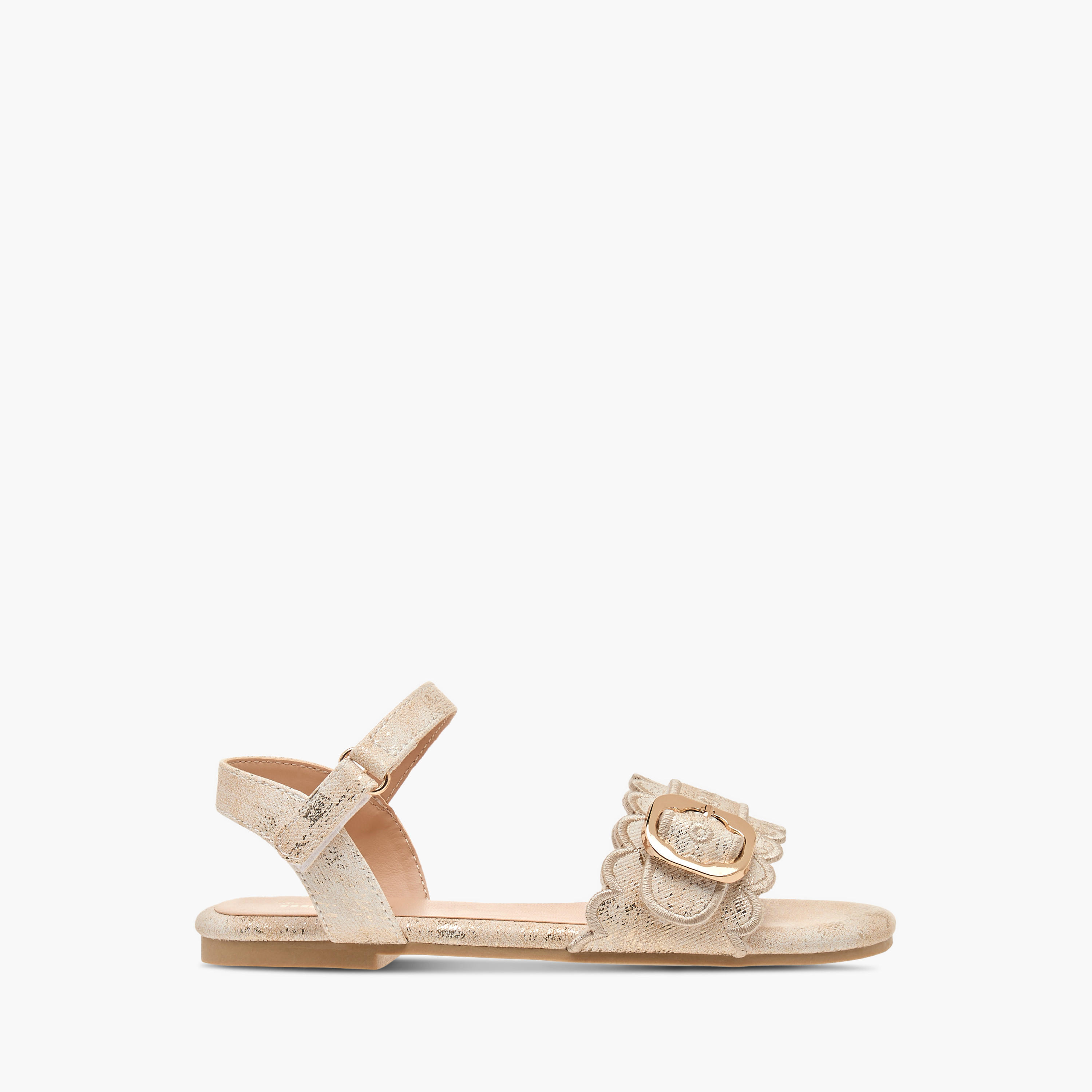 صندل بارز الملمس بحزام وشريط إغلاق لاصق من ليتل ميسي-girls-shoes-sandals-image-2
