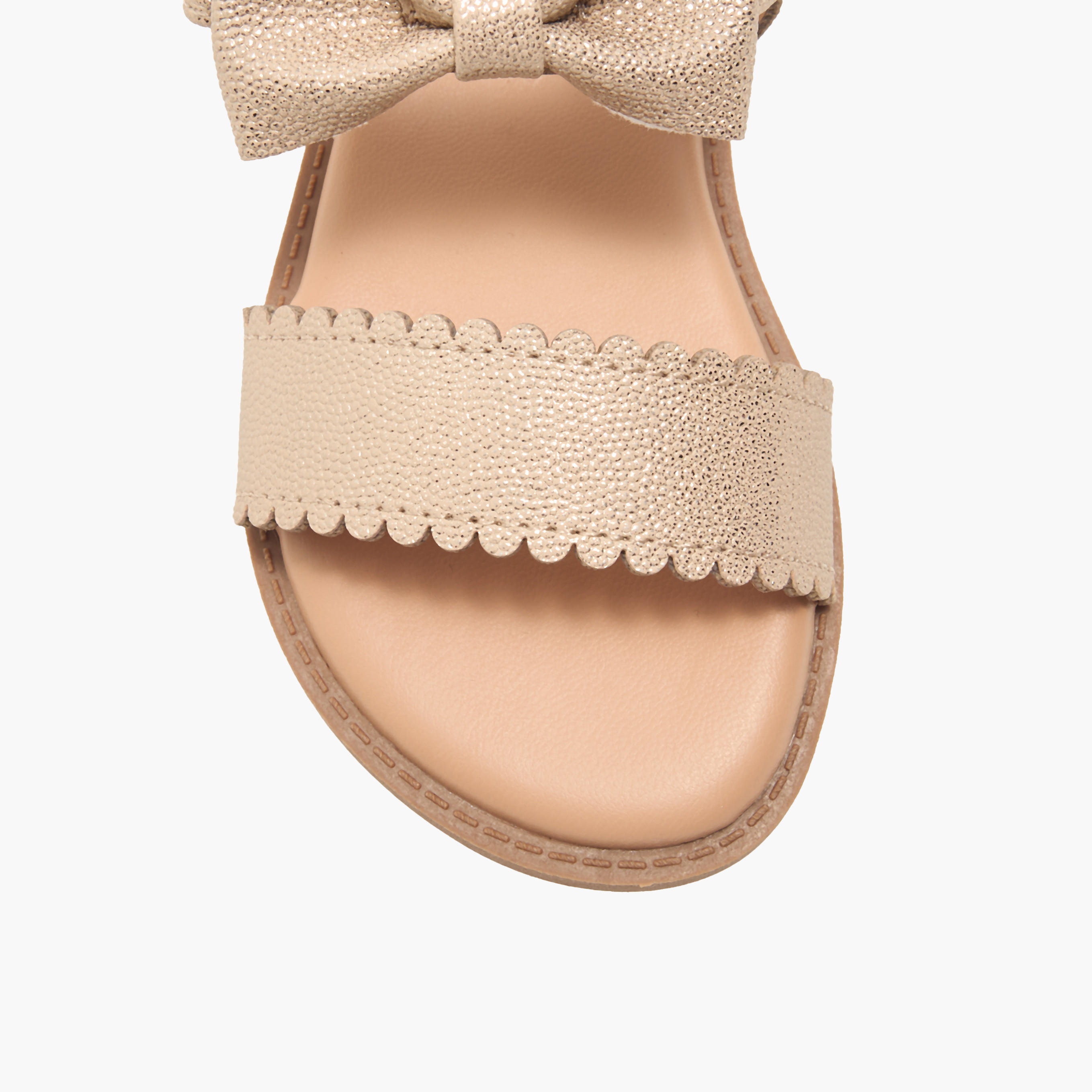 صندل بشريط إغلاق لاصق وتفاصيل فيونكة من فلورا بيلا-girls-shoes-sandals-image-2