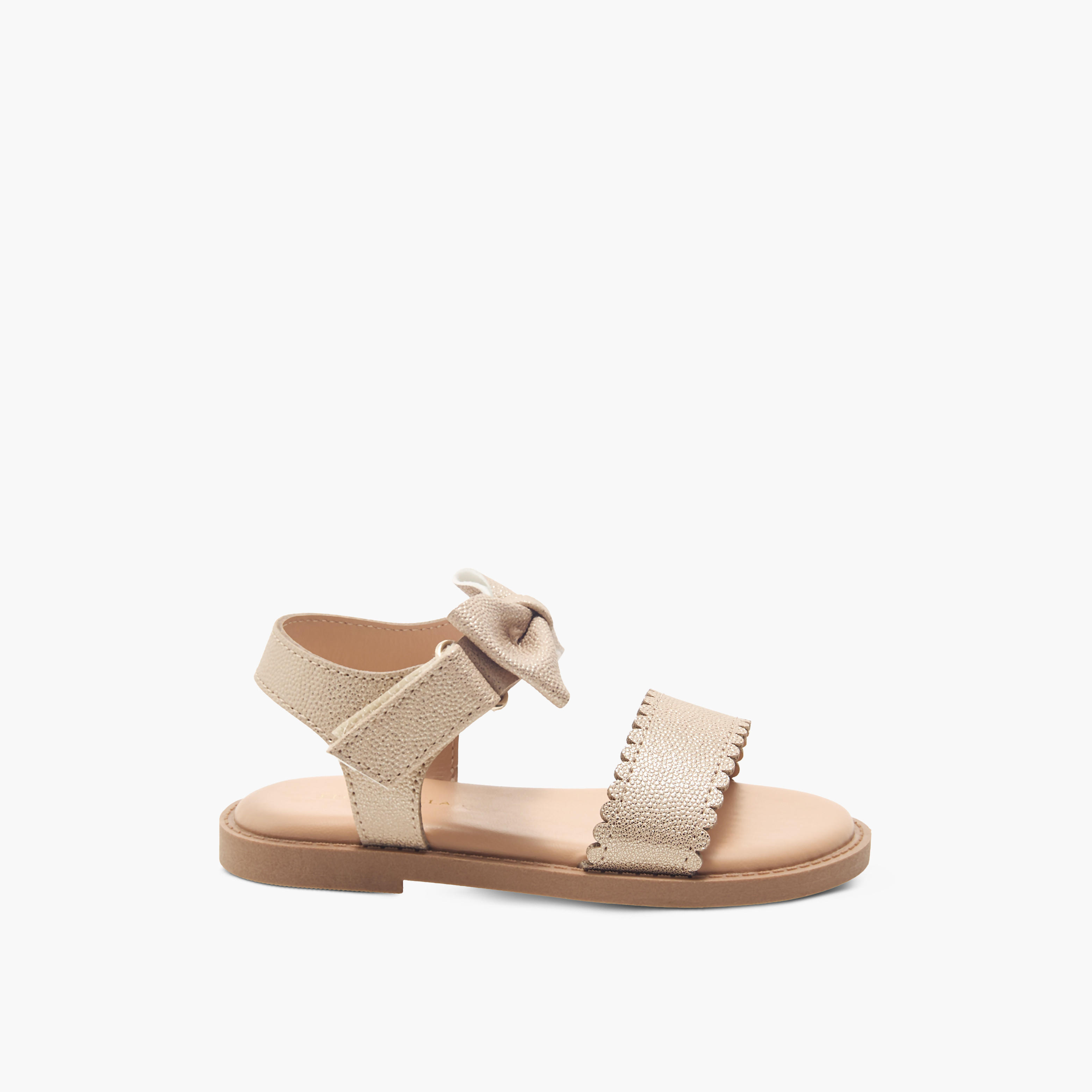 صندل بشريط إغلاق لاصق وتفاصيل فيونكة من فلورا بيلا-girls-shoes-sandals-image-3