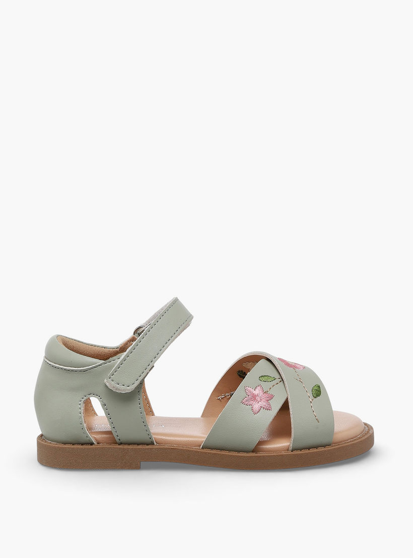 صندل بتطريز أزهار وحزام متقاطع للبنات من فلورا بيلا-girls-shoes-sandals-image-2