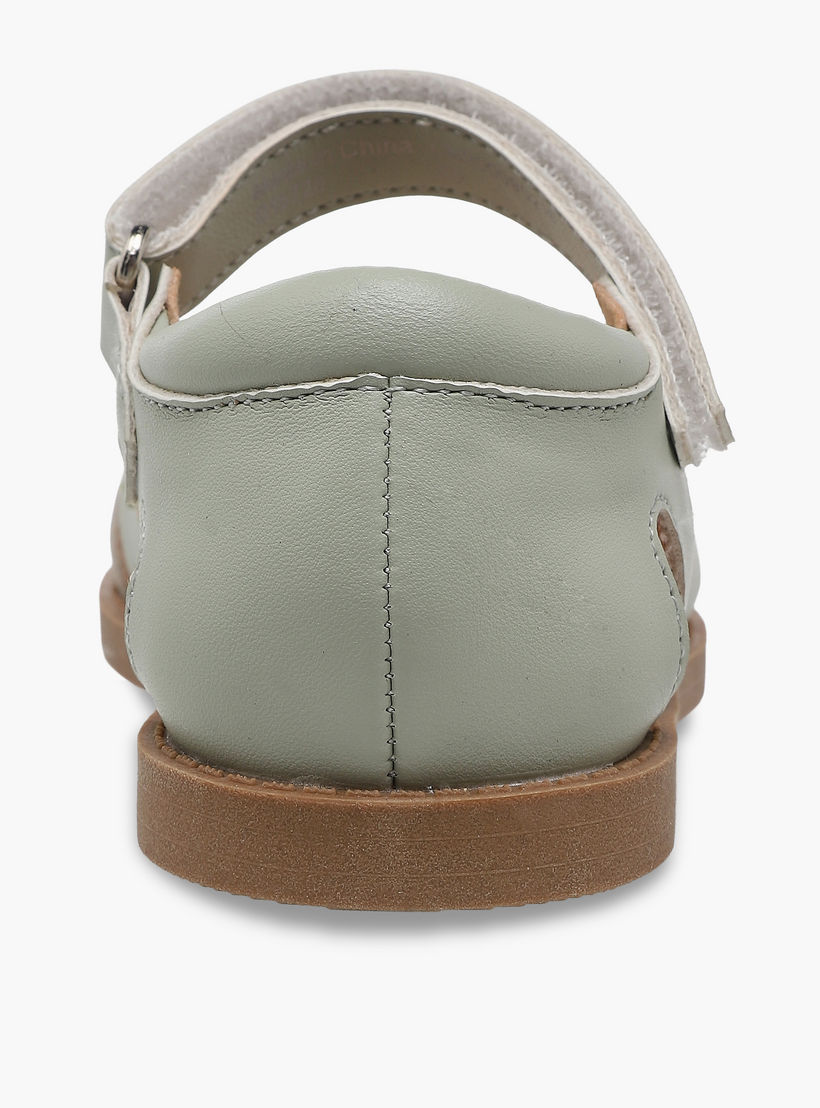 صندل بتطريز أزهار وحزام متقاطع للبنات من فلورا بيلا-girls-shoes-sandals-image-4