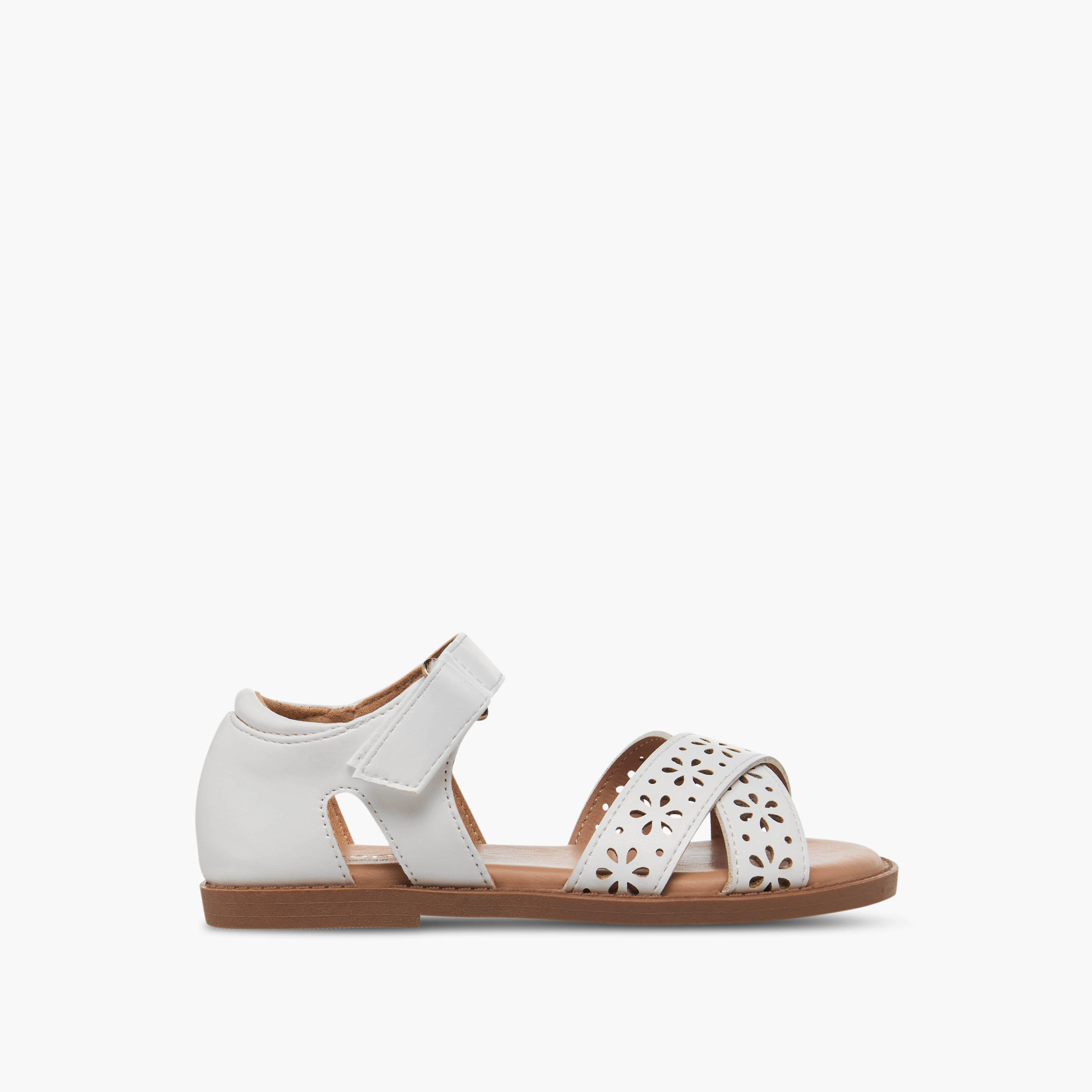 صندل بتفاصيل زهور مفرغة وشريط إغلاق لاصق للبنات من جونيورز-girls-shoes-sandals-image-2