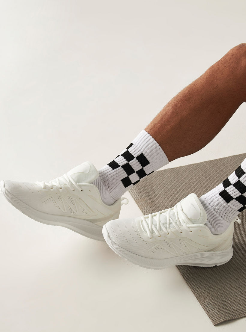 Dash Textured Lace-Up Lightweight Sneakers-sports-men-shoes-image-2