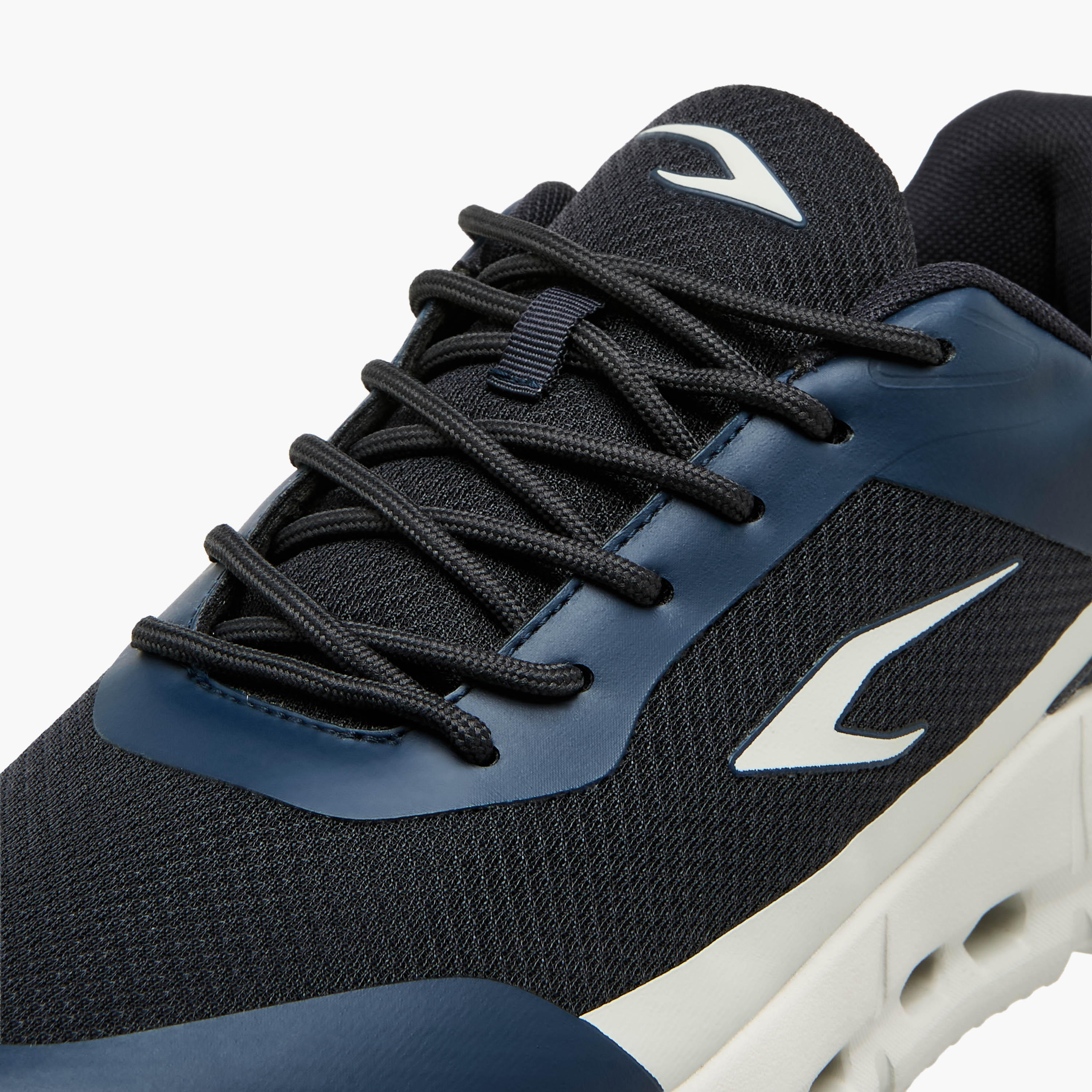 حذاء رياضي برباط للرجال من داش-men-shoes-sports-image-4