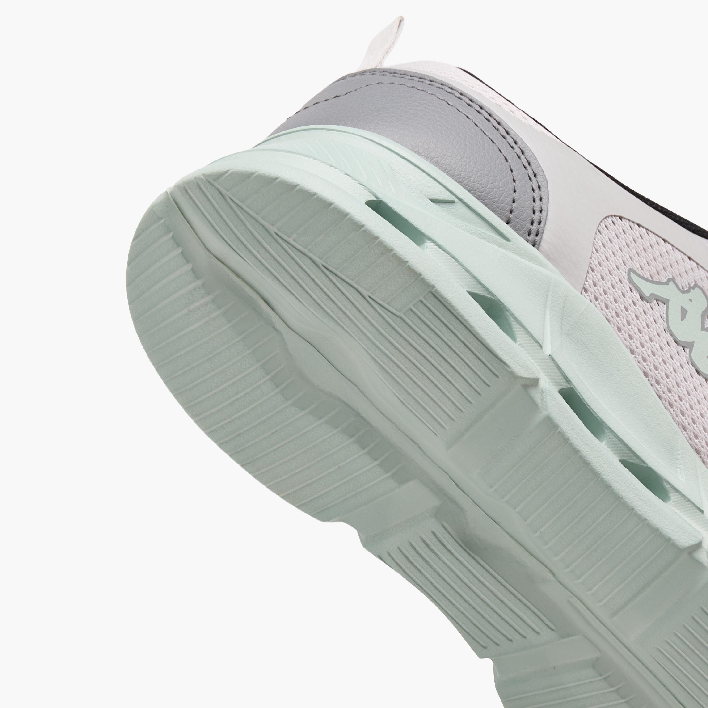 حذاء رياضي متعدد التصاميم برباط إغلاق للنساء من كابا-sports-women-shoes-image-8