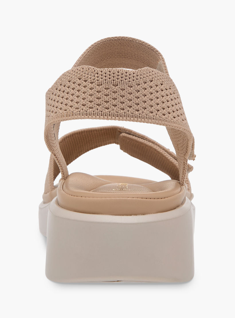 صندل مريح بارز الملمس بشريط إغلاق لاصق من لو كونفورت-women-shoes-sandals-heeled-image-5