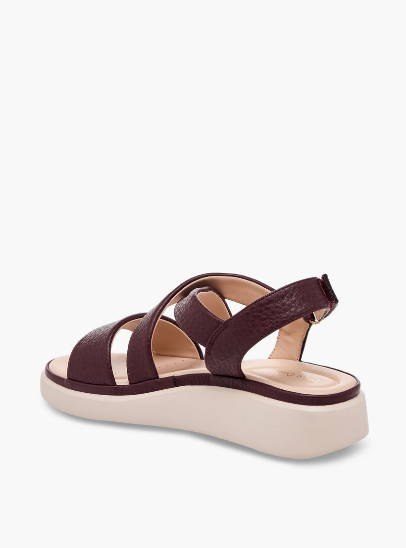 صندل بارز الملمس بأحزمة متقاطعة للنساء من لو كونفورت-women-shoes-sandals-heeled-image-5