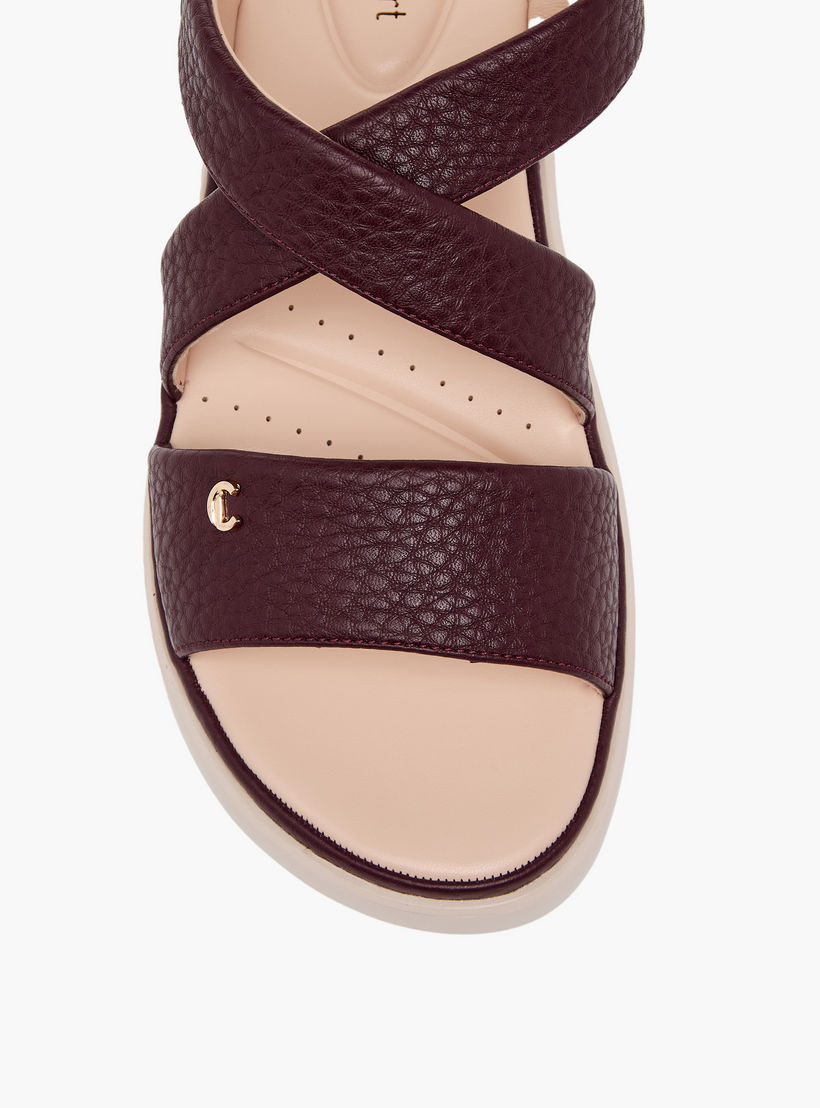 صندل بارز الملمس بأحزمة متقاطعة للنساء من لو كونفورت-women-shoes-sandals-heeled-image-7