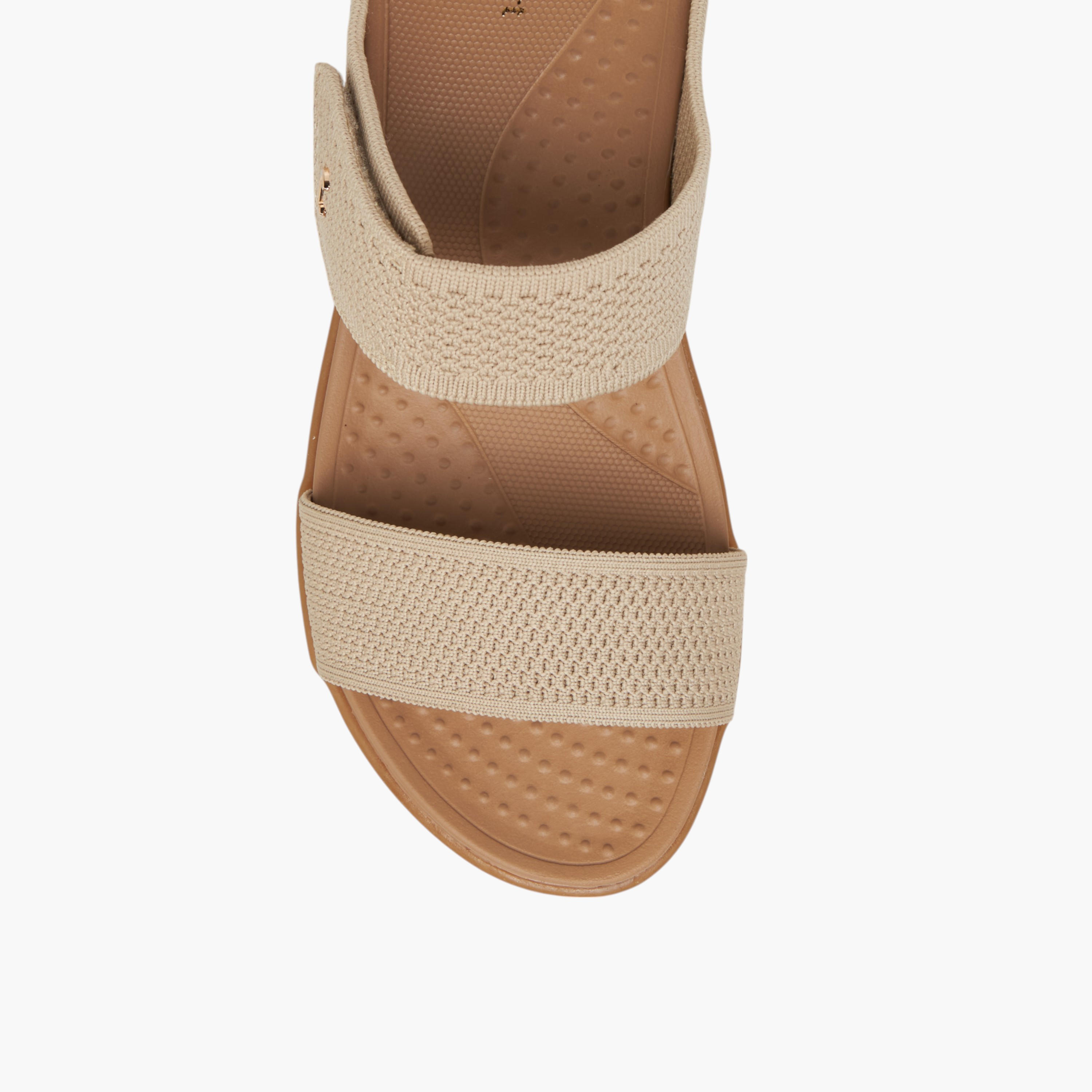 صندل مريح سهل الارتداء بارز الملمس من لو كونفورت-women-shoes-sandals-heeled-image-3