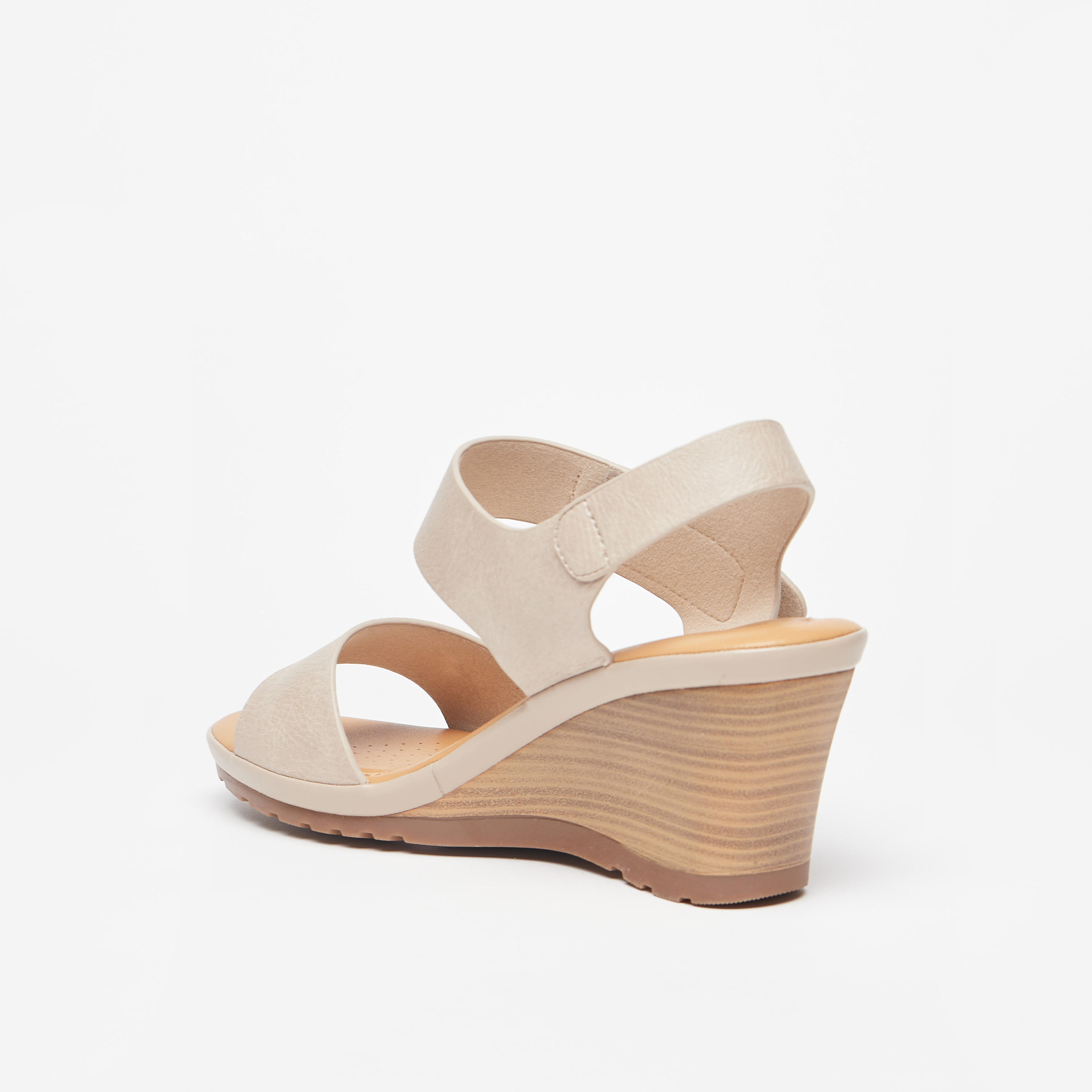 صندل متعدد الأحزمة بكعب ويدج وشريط إغلاق لاصق من لو كونفورت-women-shoes-heels-image-2