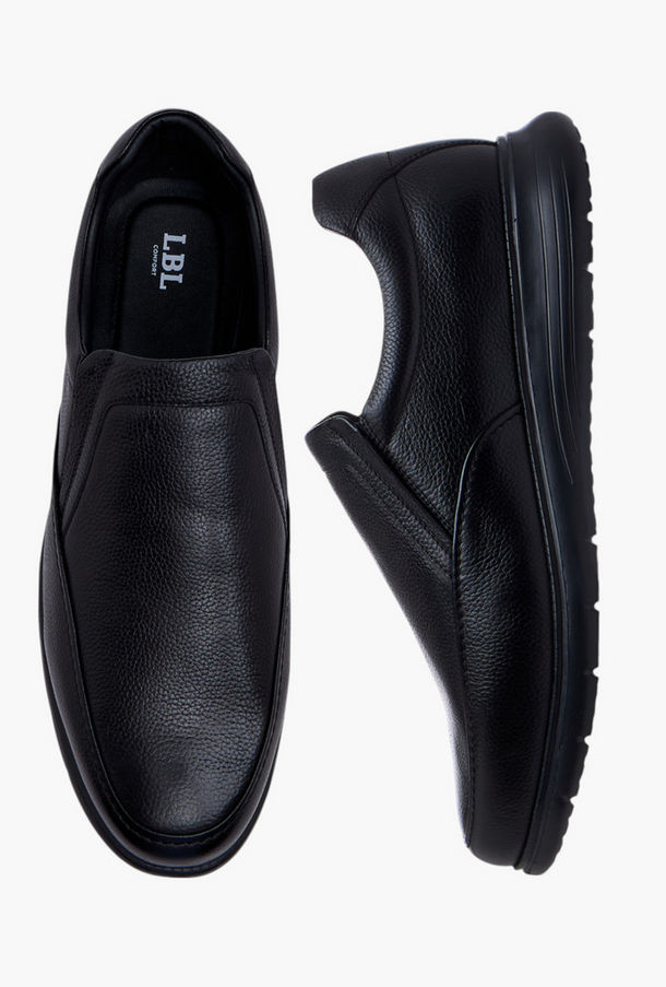 حذاء سادة سهل الارتداء من إل بي إل من شو إكسبريس-men-shoes-image-1