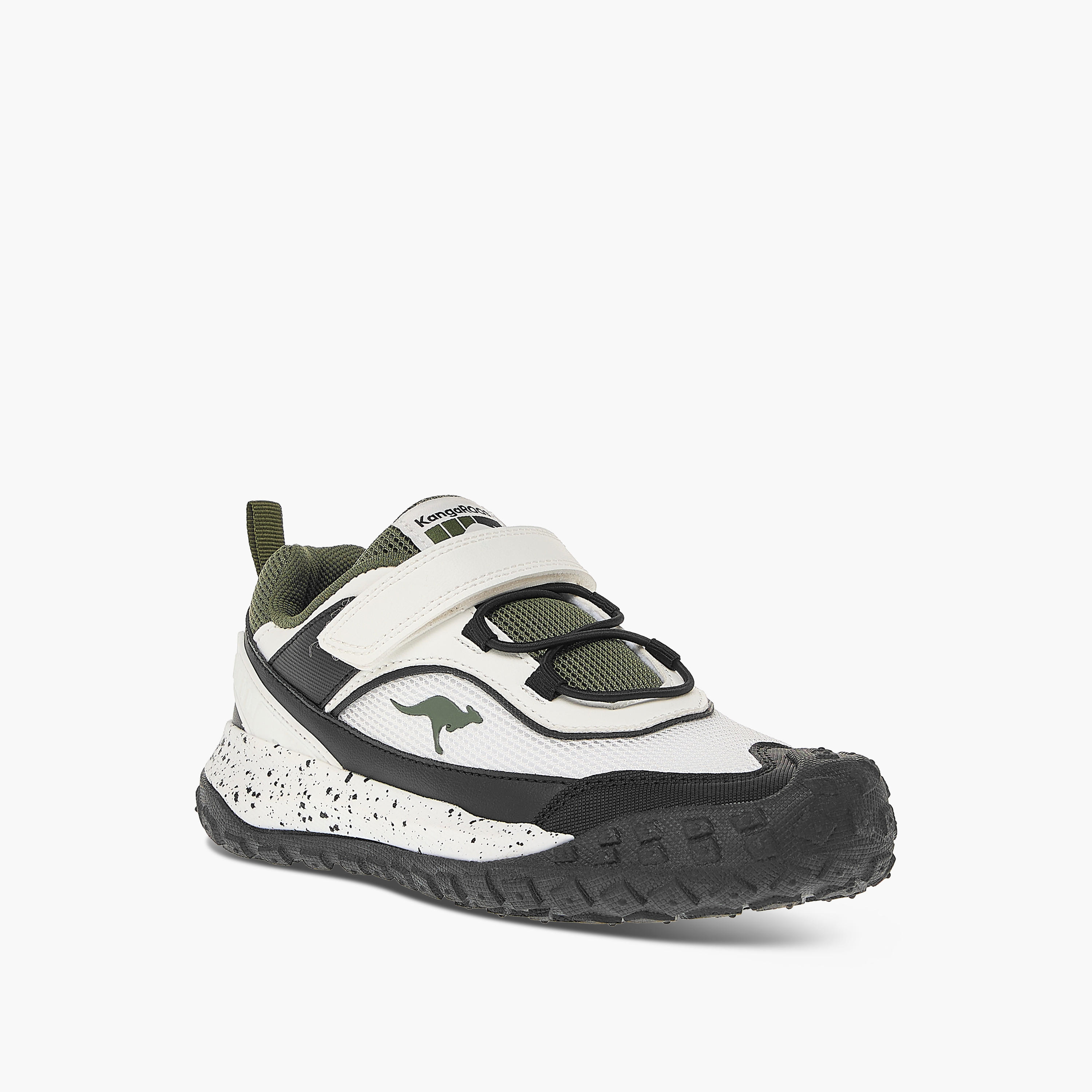 حذاء رياضي بشريط إغلاق وشعار للأولاد من كانجاروس-boys-shoes-sneakers-image-2