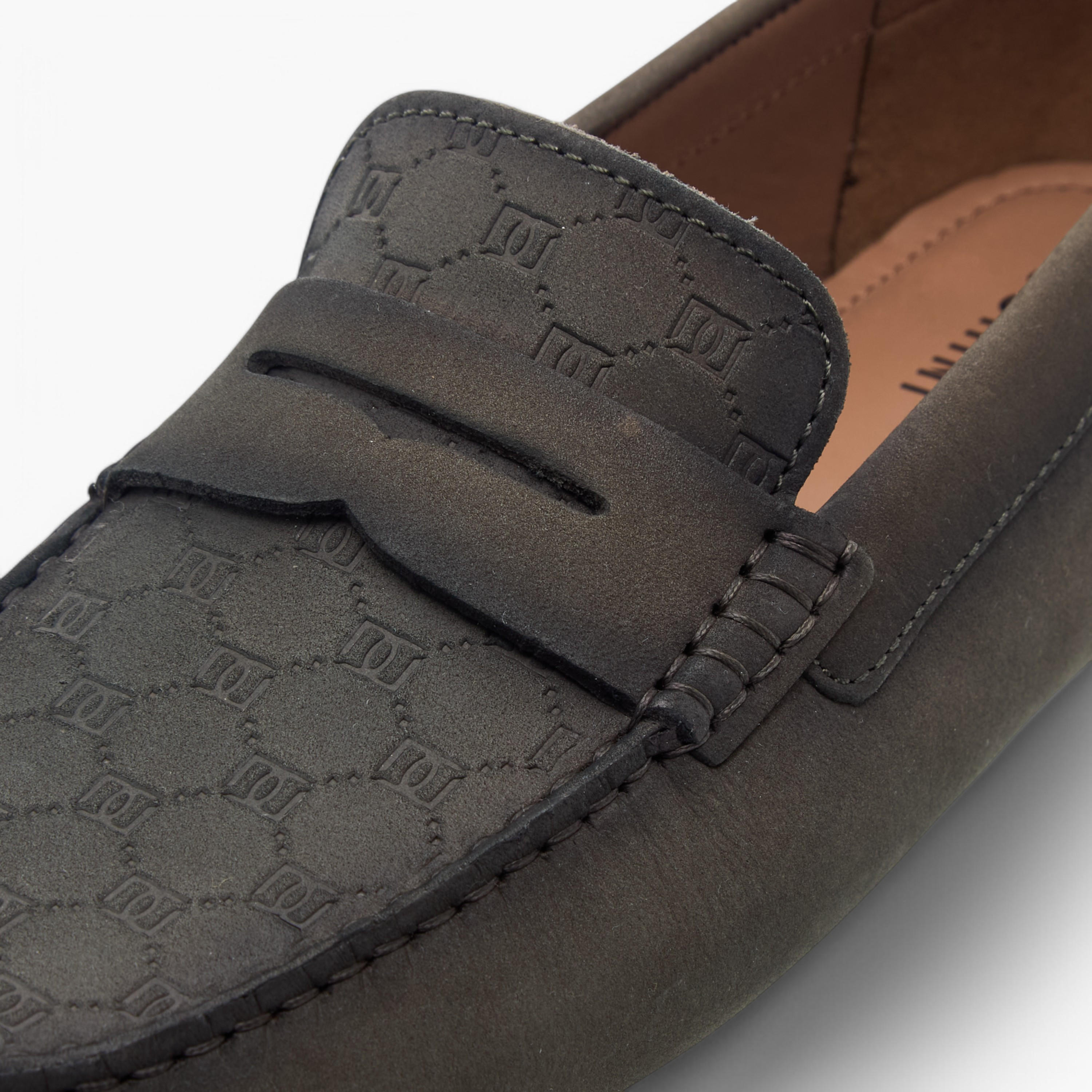حذاء سهل الارتداء بنقوش مونوجرام من مستر دوتشيني-boys-shoes-loafers-image-4