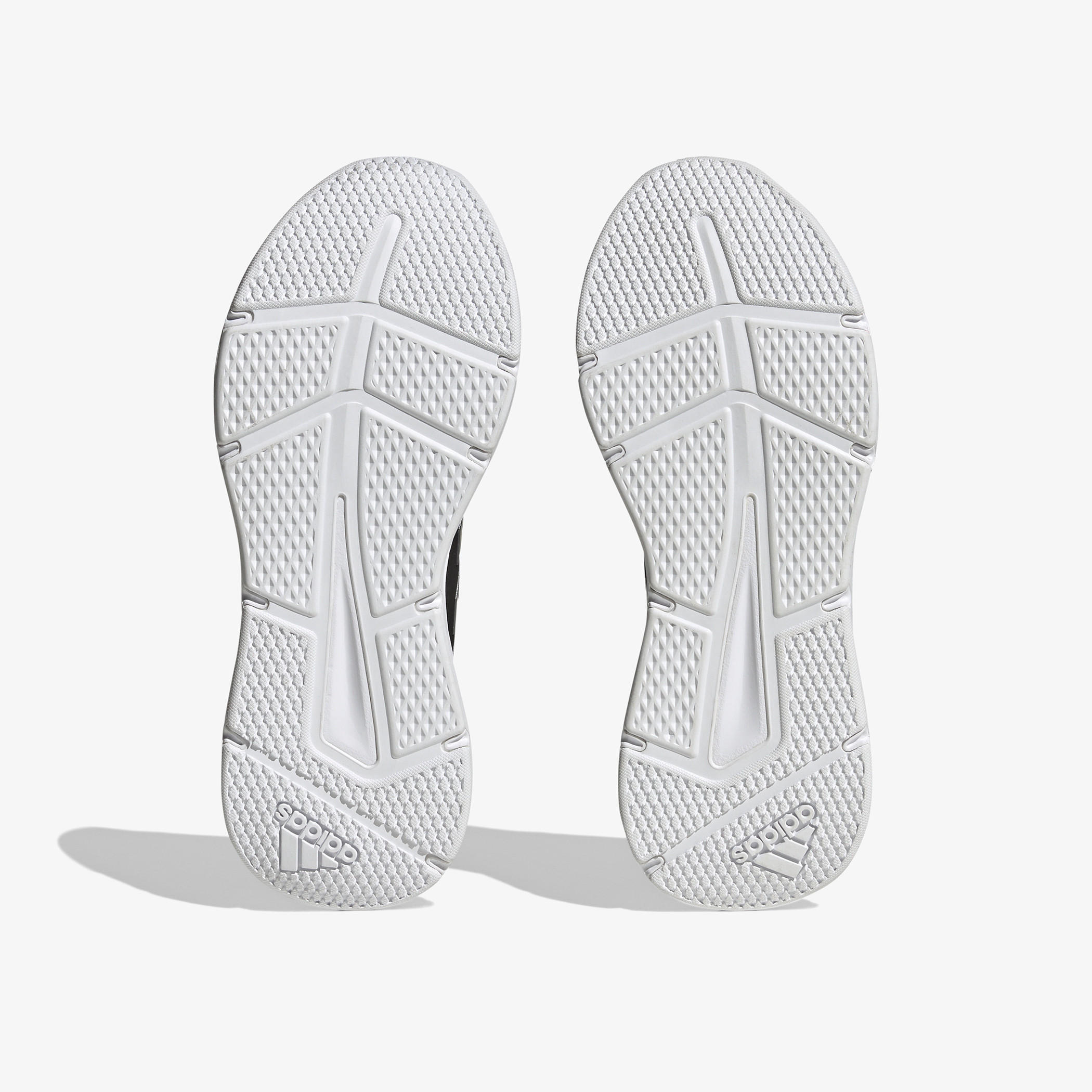 حذاء رياضي للرجال برباط إغلاق ونقوش شعار من أديداس - GALAXY 6 OM-sports-men-shoes-image-4