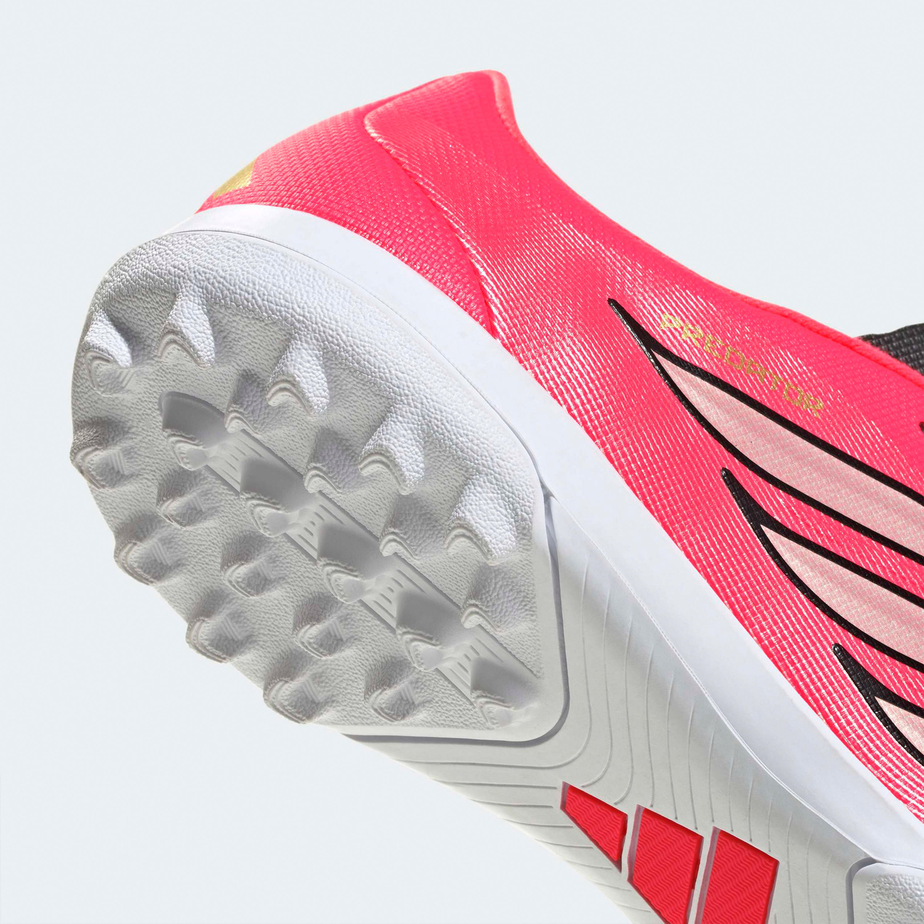 حذاء كرة قدم رجالي TF بأربطة من أديداس - بريديتور كلوب-sports-men-shoes-image-5