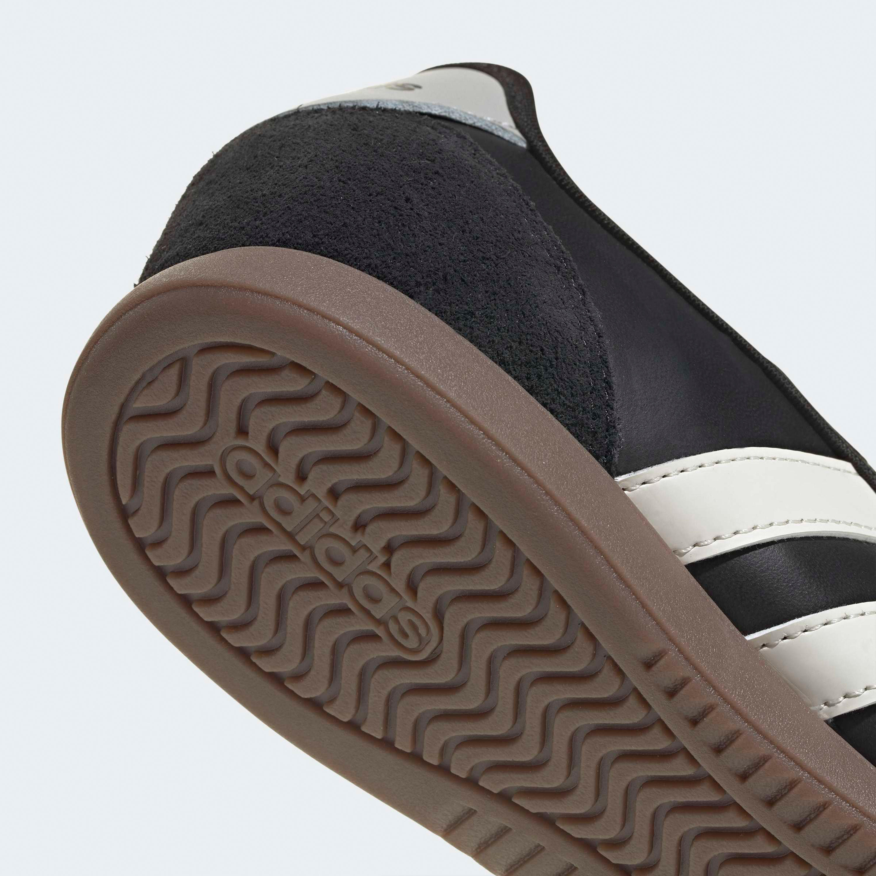 حذاء ماري جين بحزام مطاطي باريدا للنساء من أديداس-women-shoes-sneakers-image-7