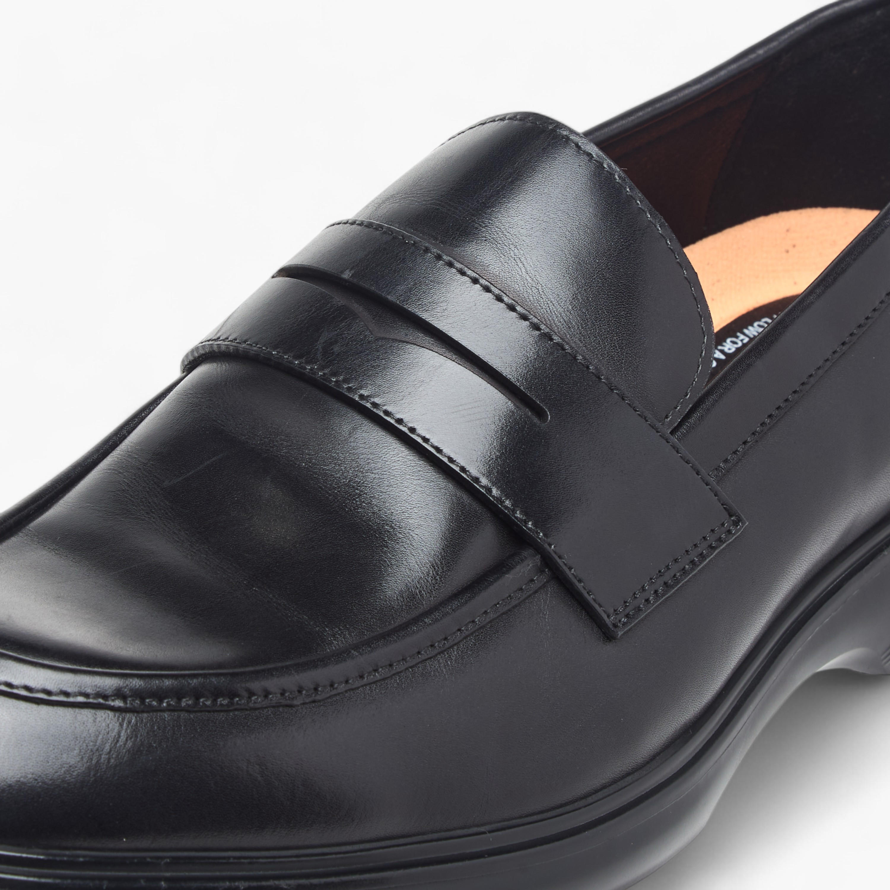 Le Confort Leather Solid Slip-On Loafers-men-shoes-formalshoes-image-4