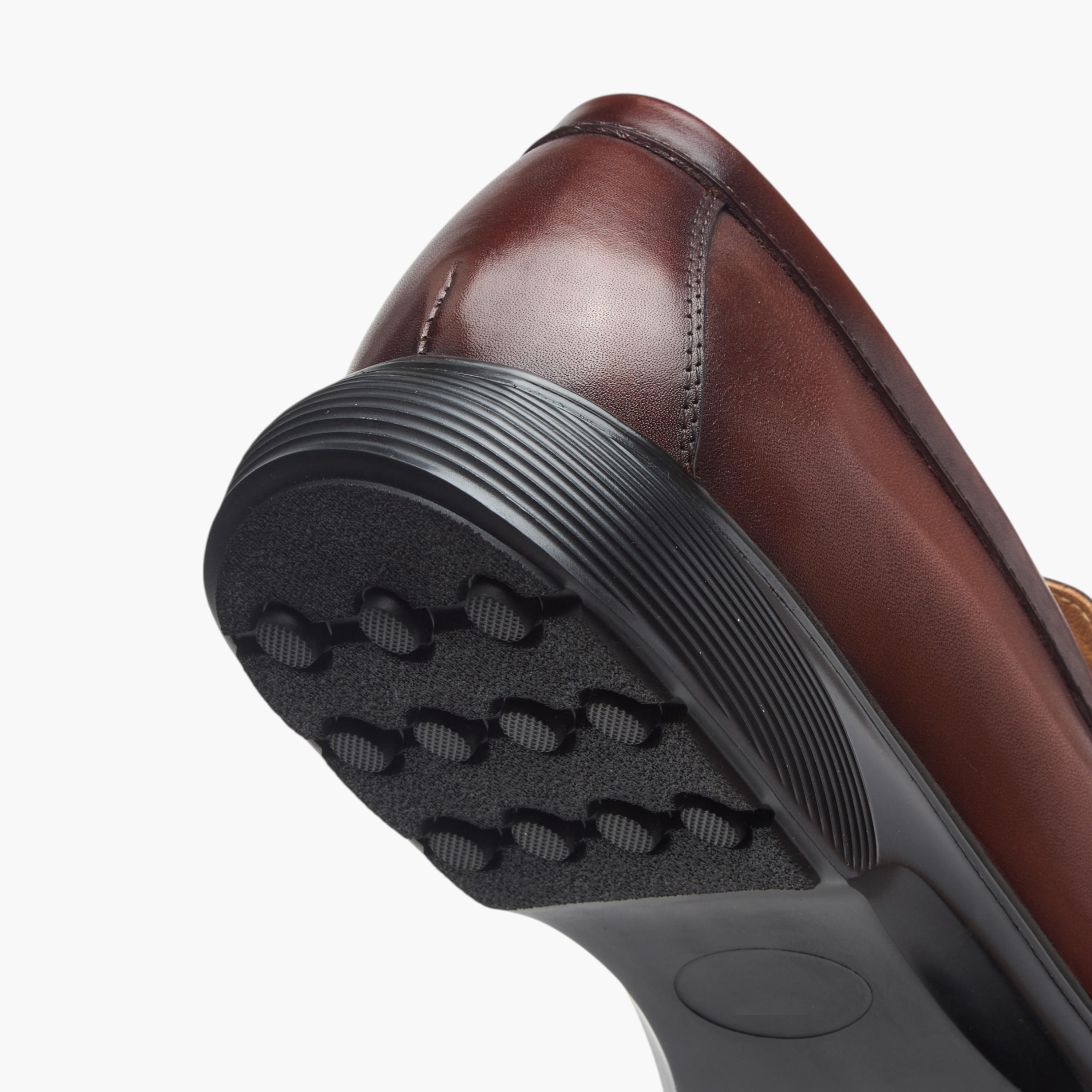 Le Confort Leather Solid Slip-On Loafers-men-shoes-formalshoes-image-5
