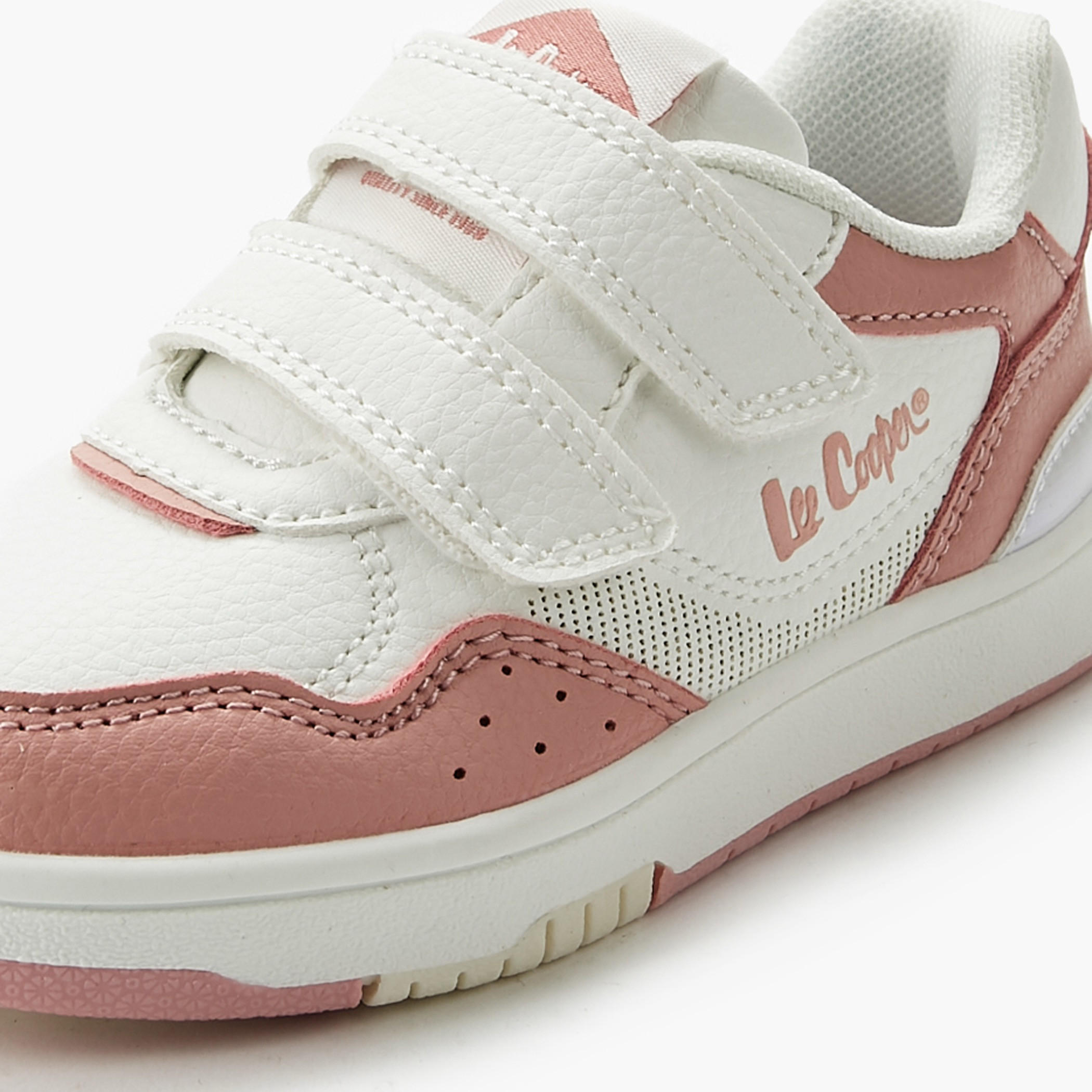 حذاء سنيكرز بشريط إغلاق لاصق للبنات من لي كوبر-girls-shoes-sneakers-image-2