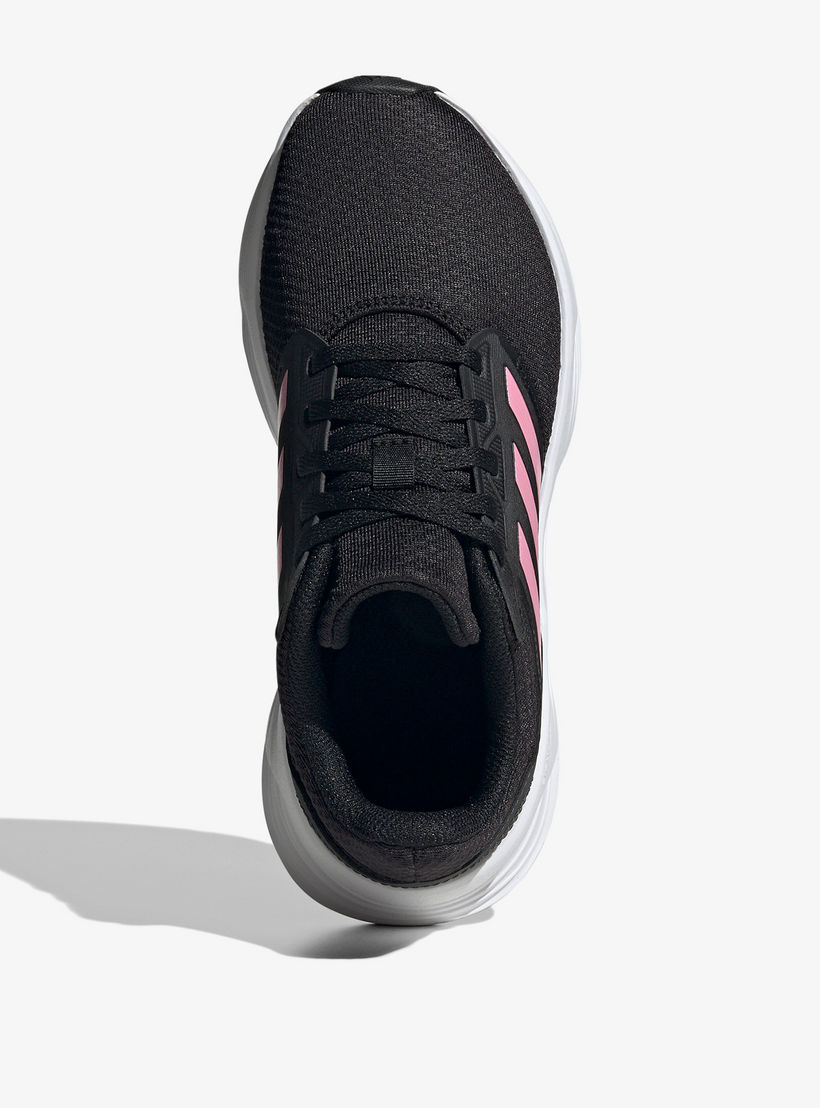 حذاء رياضي بارز الملمس برباط إغلاق للنساء من أديداس - GALAXY 6 W-sports-women-shoes-image-3