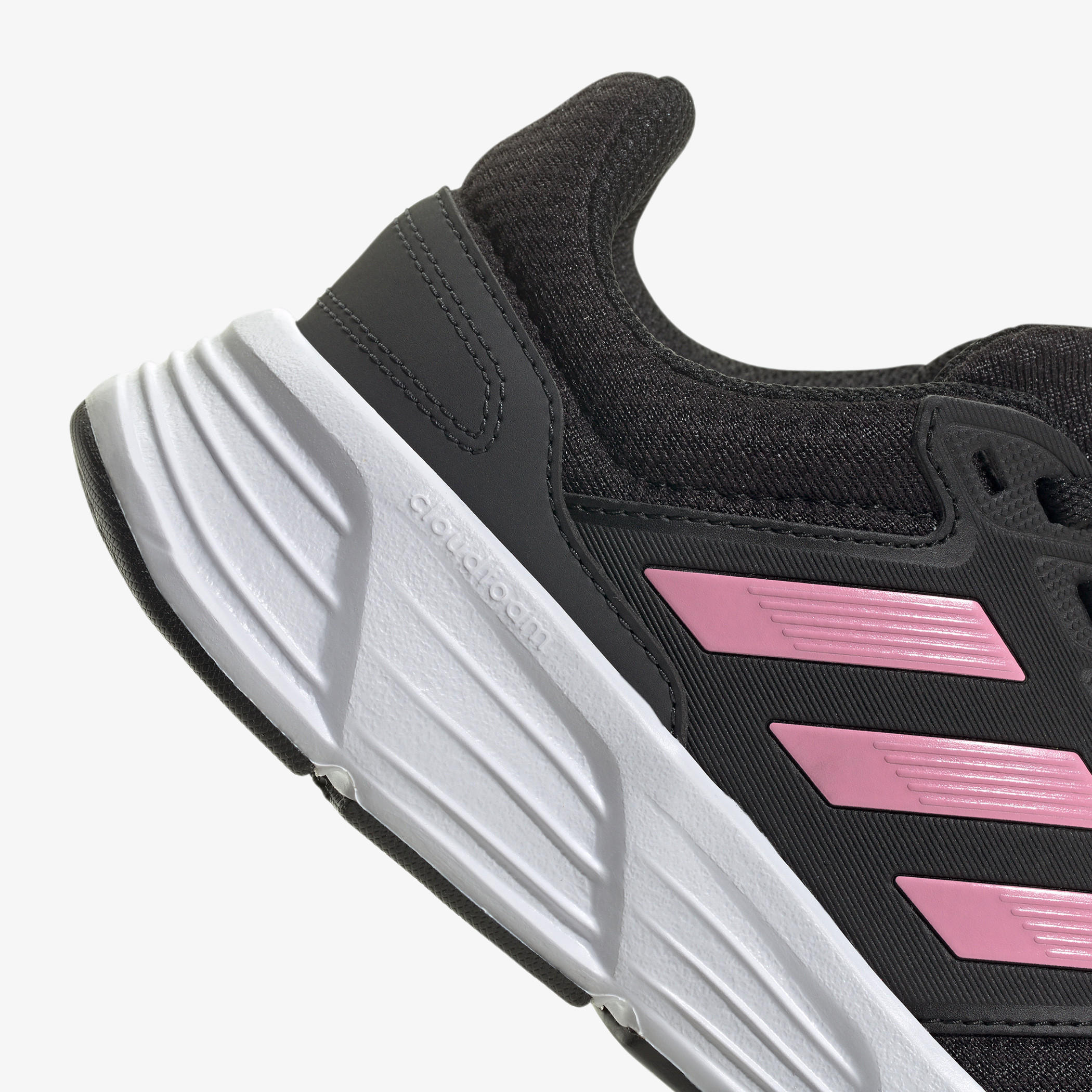 حذاء رياضي بارز الملمس برباط إغلاق للنساء من أديداس - GALAXY 6 W-sports-women-shoes-image-8