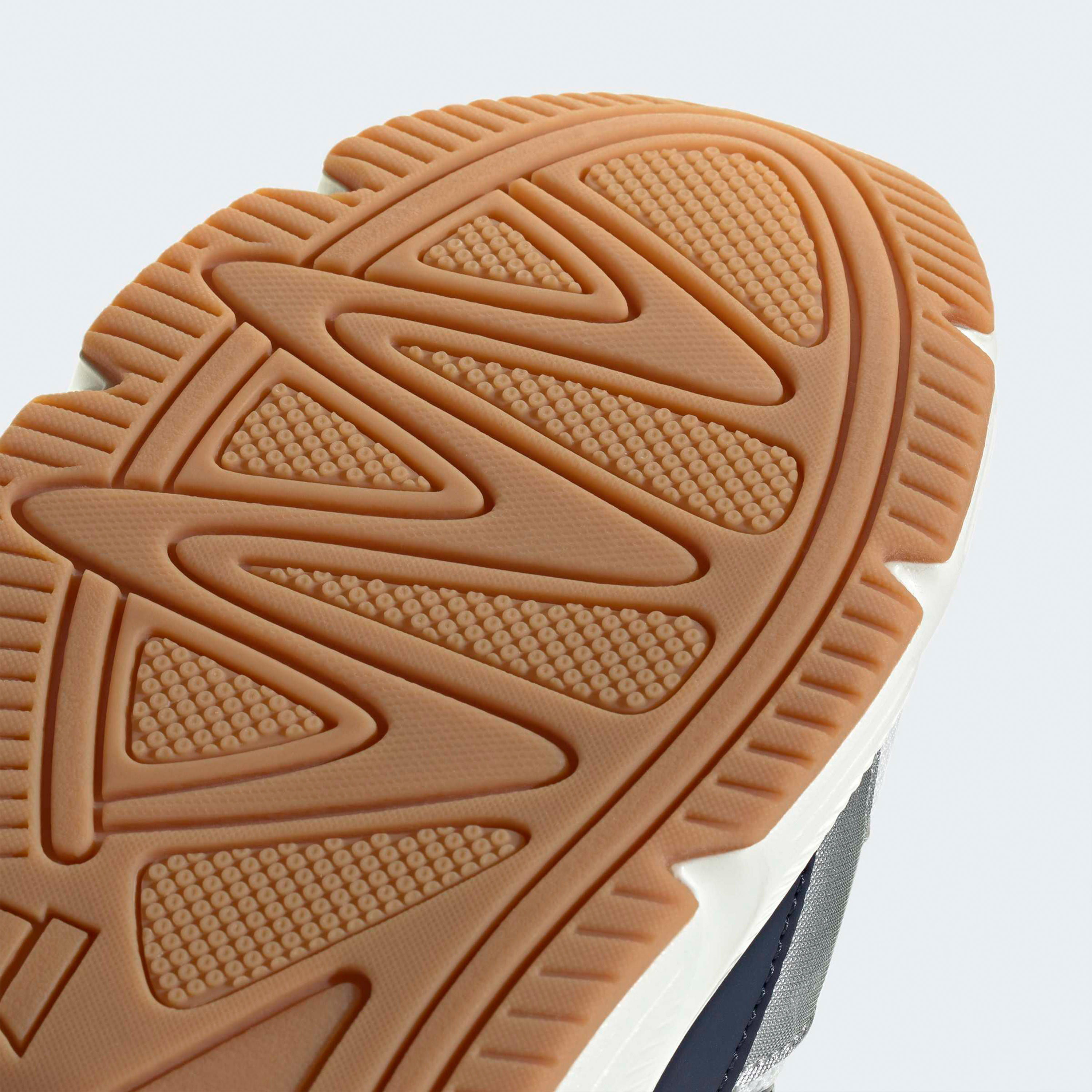 حذاء سنيكرز طول الكاحل برباط كريزي تشاوس 2000 للرجال من أديداس-men-shoes-sneakers-image-5