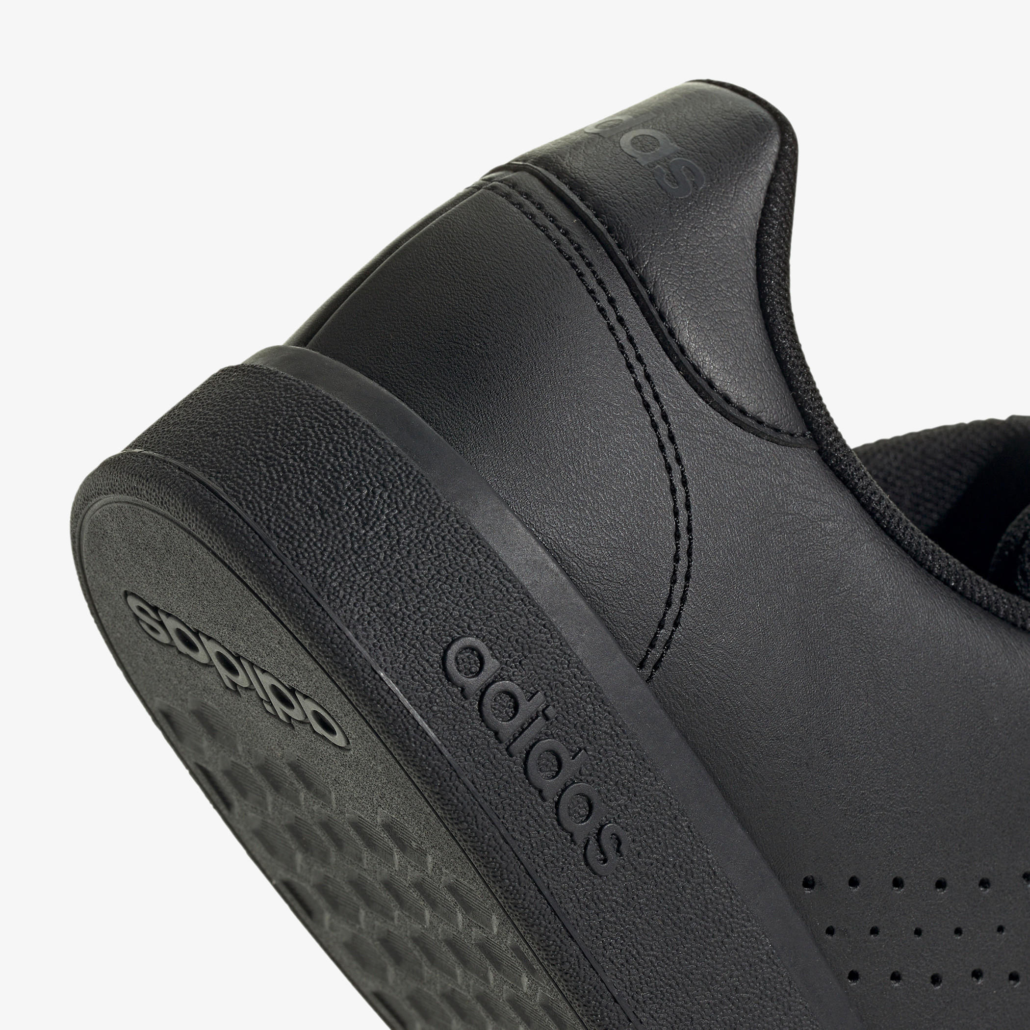 حذاء سنيكرز سادة برباط إغلاق للرجال من أديداس -Advantage Base 2.0-men-shoes-sneakers-image-8