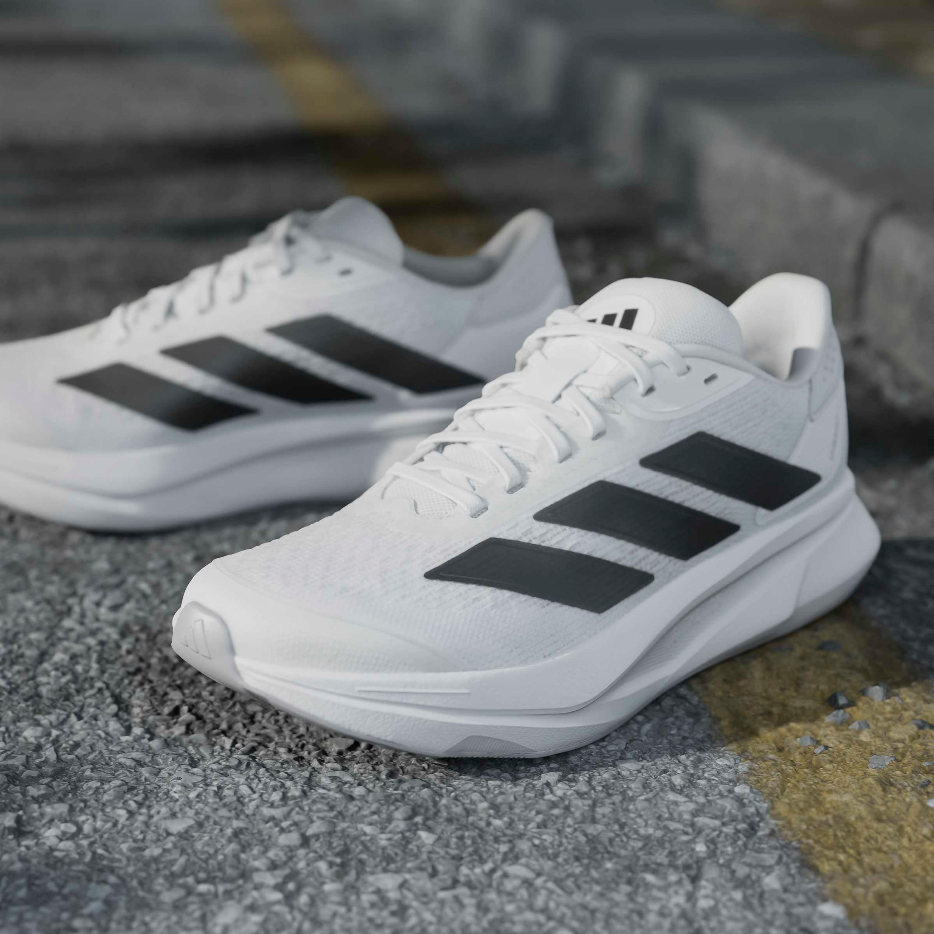 حذاء جري برباط للنساء من أديداس دورامو SL 2 W-women-shoes-sneakers-image-3