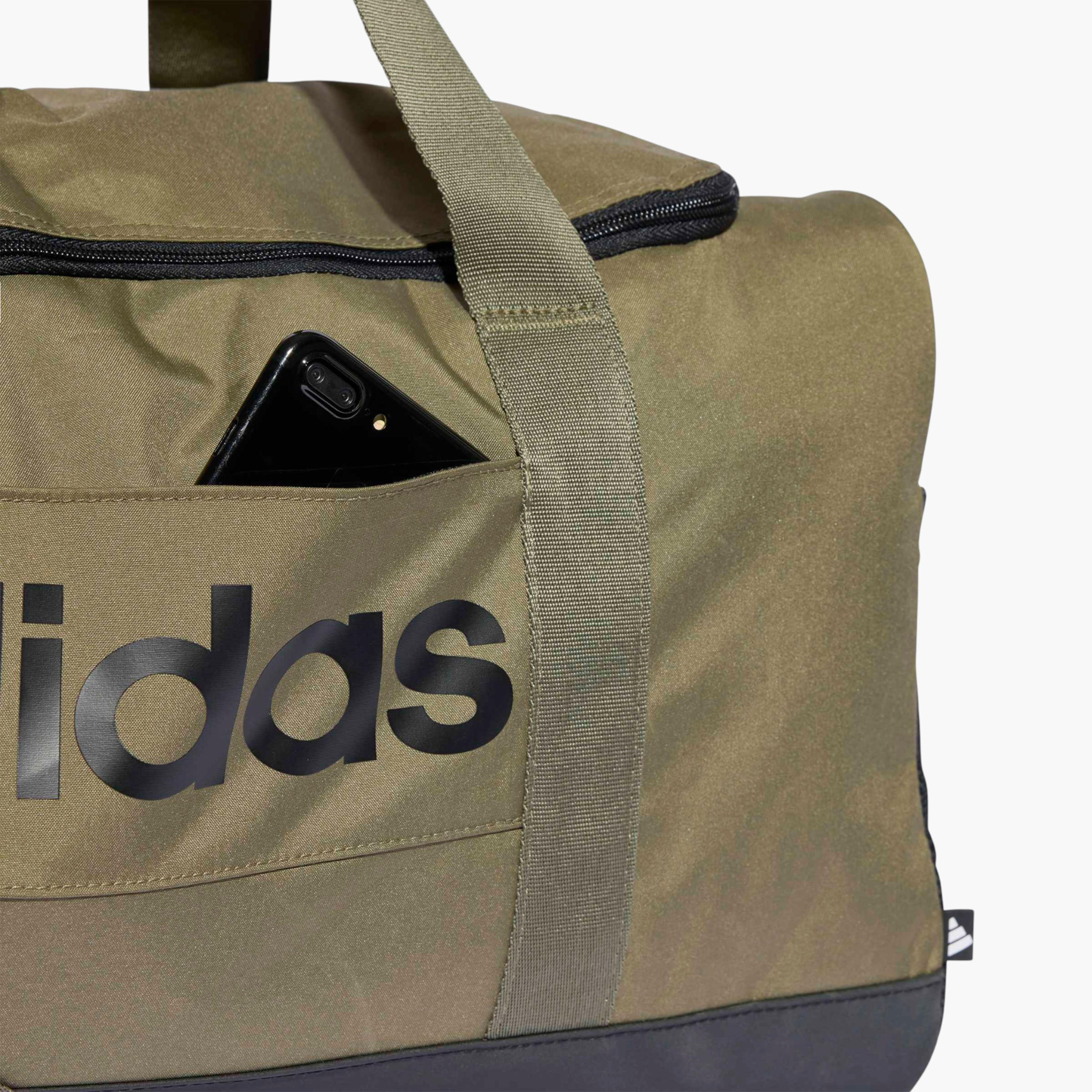 شنطة دافل بطبعات شعار للرجال من أديداس-men-bags-image-1