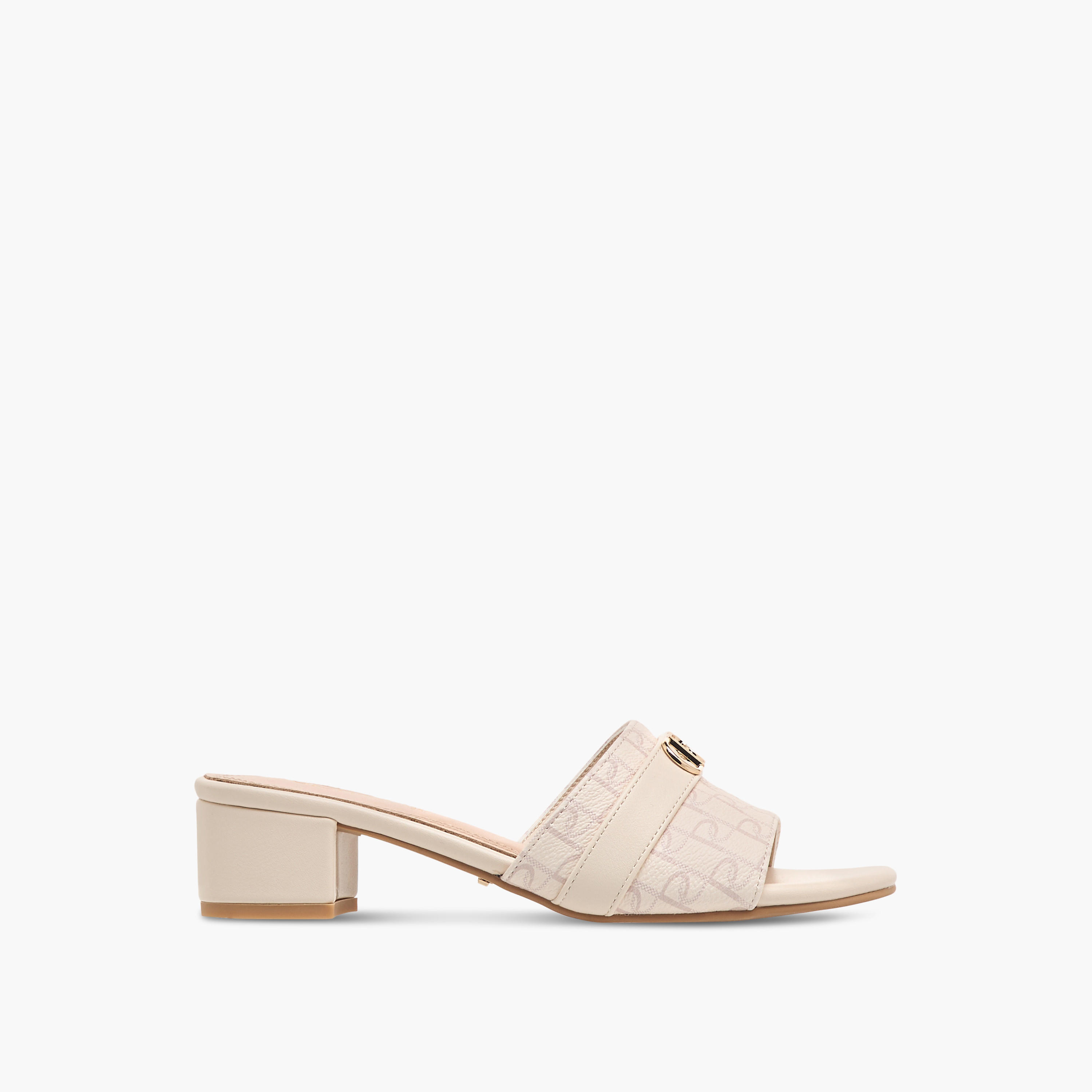 صندل سهل الارتداء بكعب سميك وطبعات مونوجرام من بابريكا-women-shoes-sandals-heeled-image-3