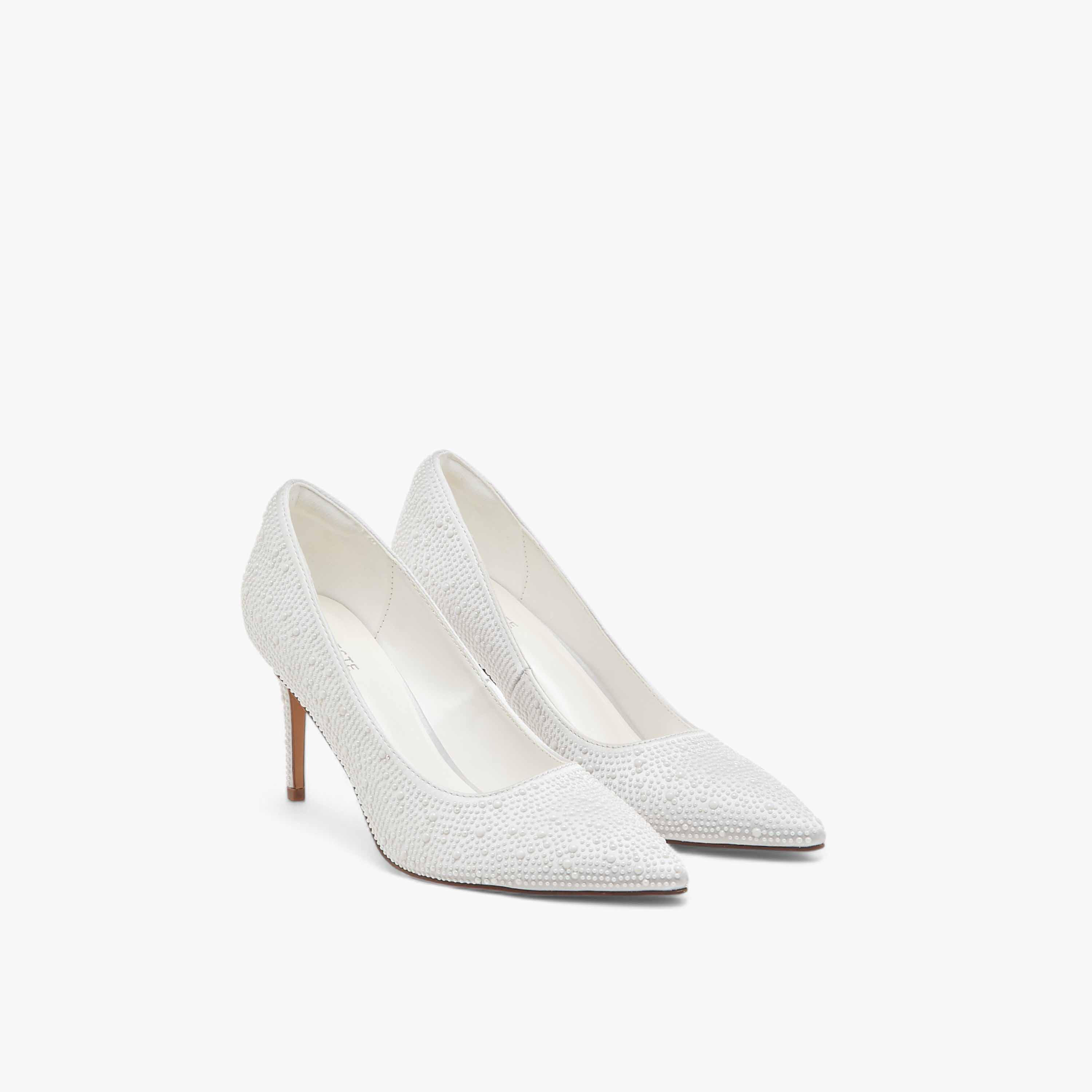 حذاء كلاسيكي سهل الارتداء مزين بكعب رفيع للنساء من سيليست-women-shoes-heels-image-1
