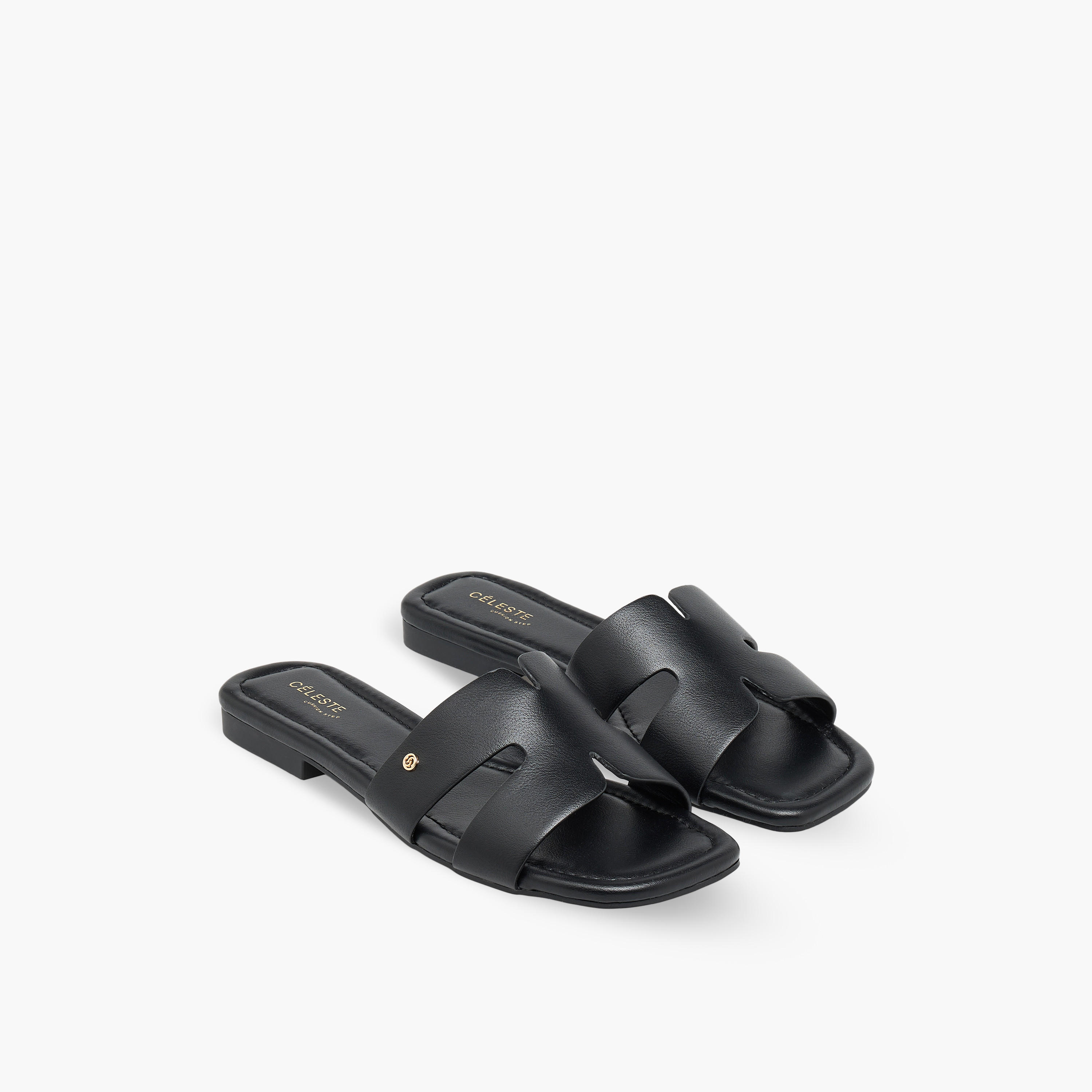 صندل نسائي بتصميم مفرغ وأنيق من سيليست-women-shoes-sandals-flats-image-1