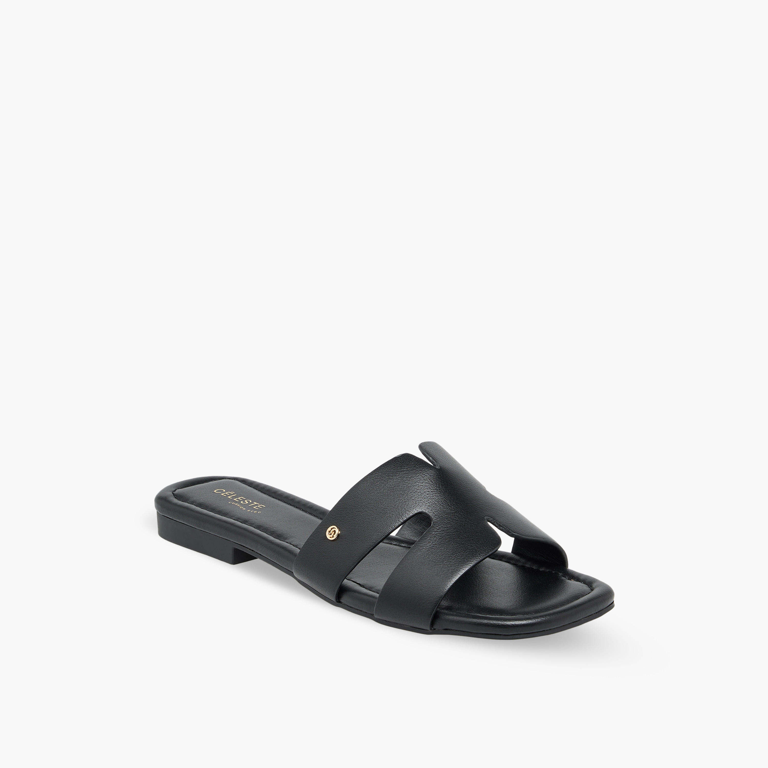 صندل نسائي بتصميم مفرغ وأنيق من سيليست-women-shoes-sandals-flats-image-2